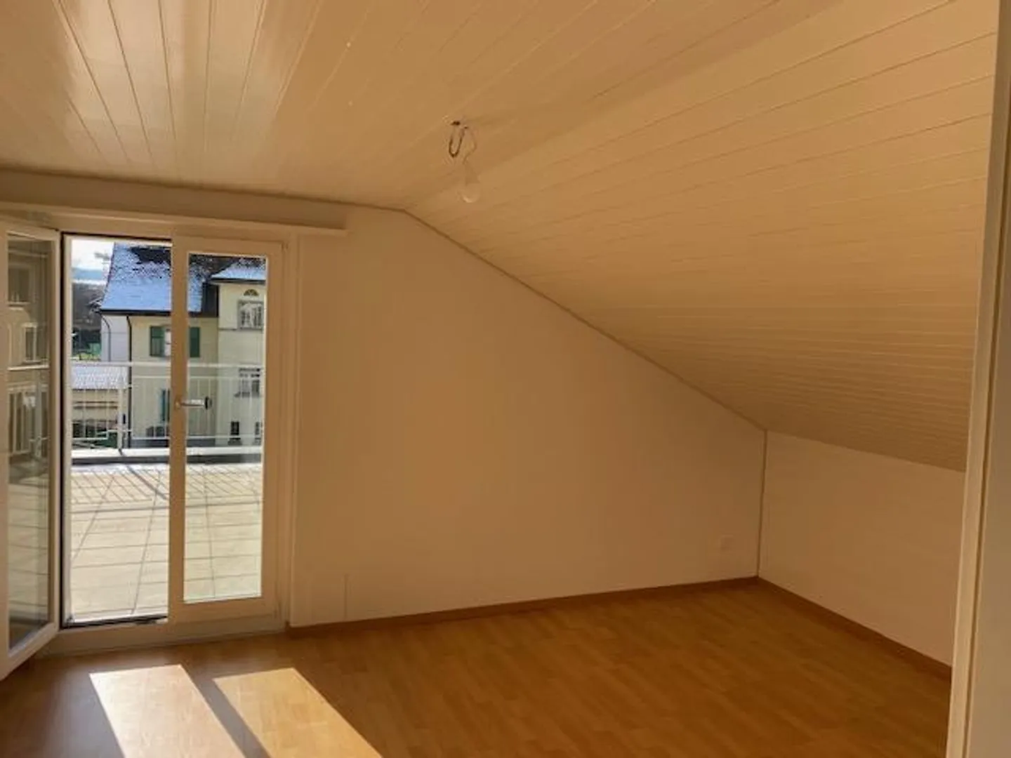 Grosszügige Wohnung mit grosser Terrasse Nähe Bahnhof - Foto 2 di 9