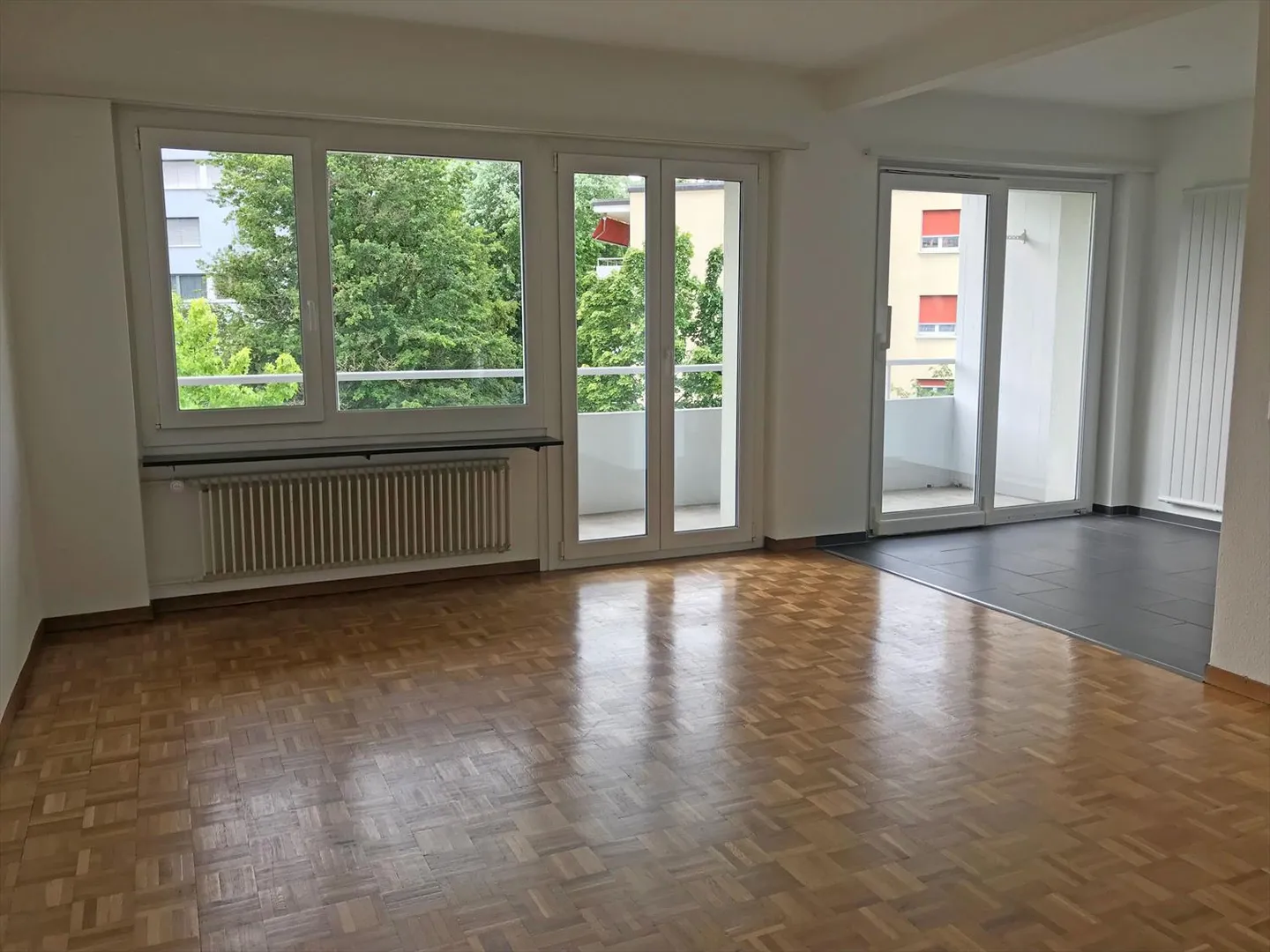 Beautiful and well-maintained property in Dietikon - Photo 2 of 6