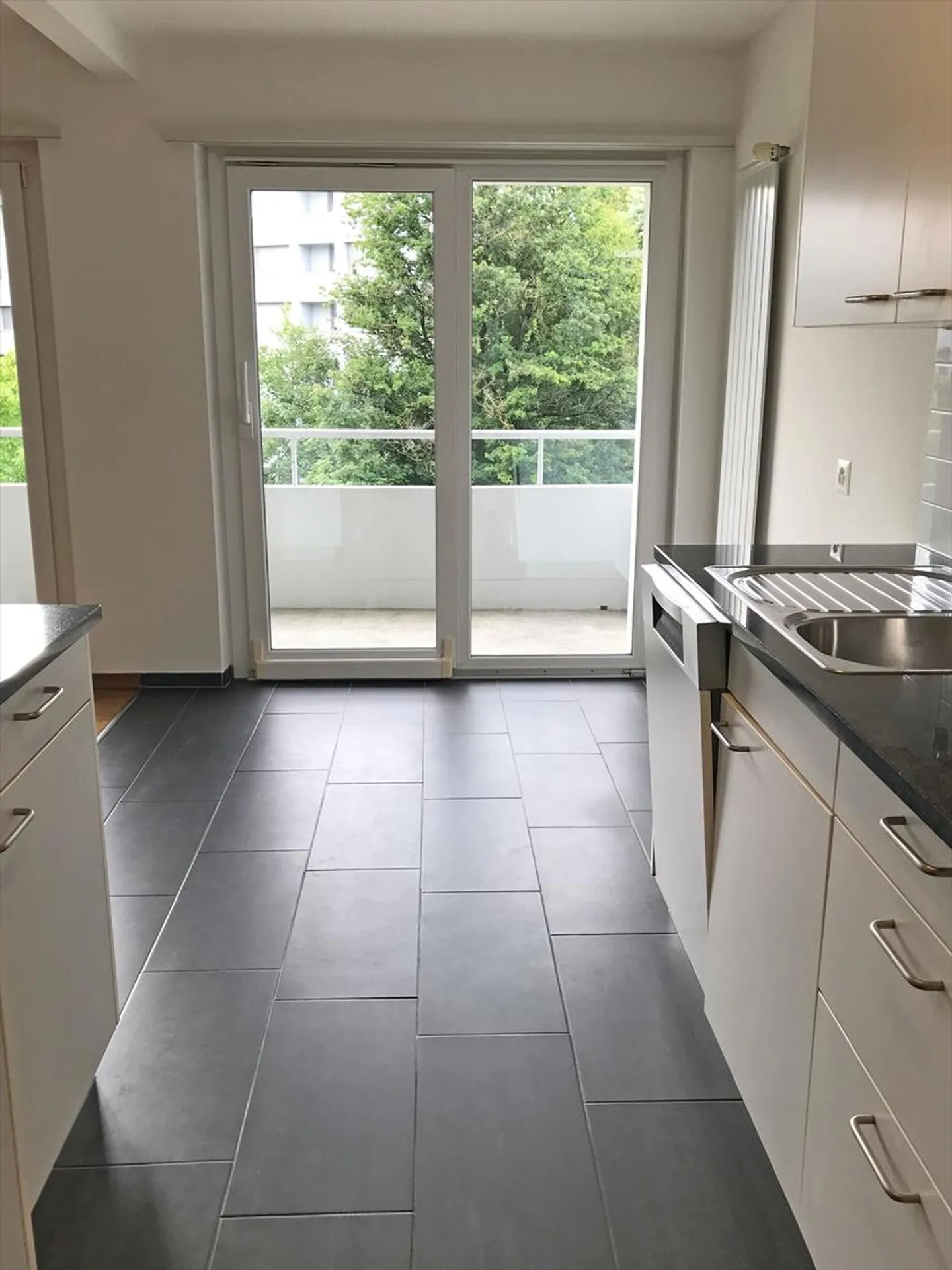 Beautiful and well-maintained property in Dietikon - Photo 4 of 6