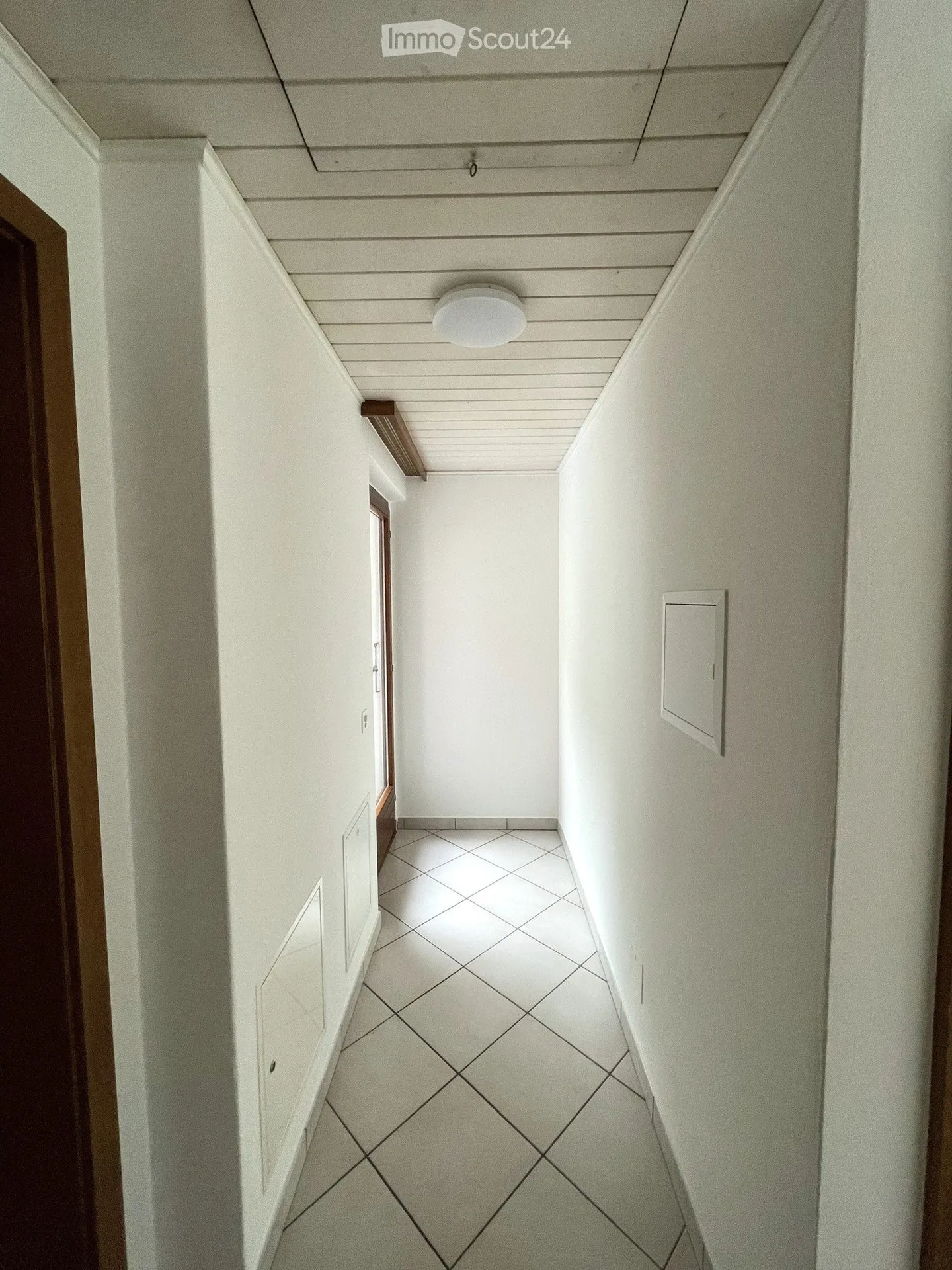 Attic apartment with 2.5 rooms for rent in Giornico - Photo 4 of 11
