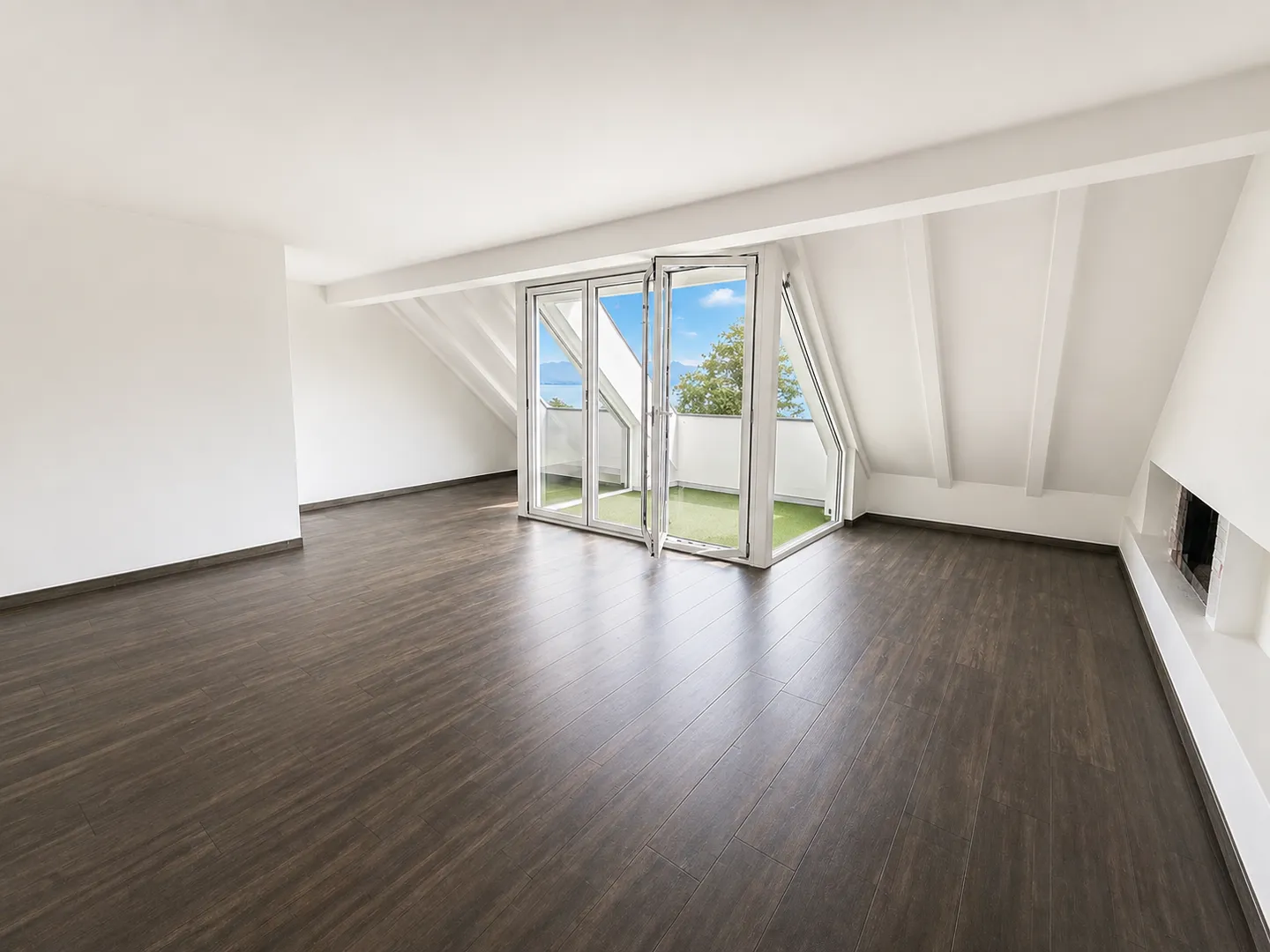 Duplex apartment with 4½ rooms in the attic - Photo 1 of 11