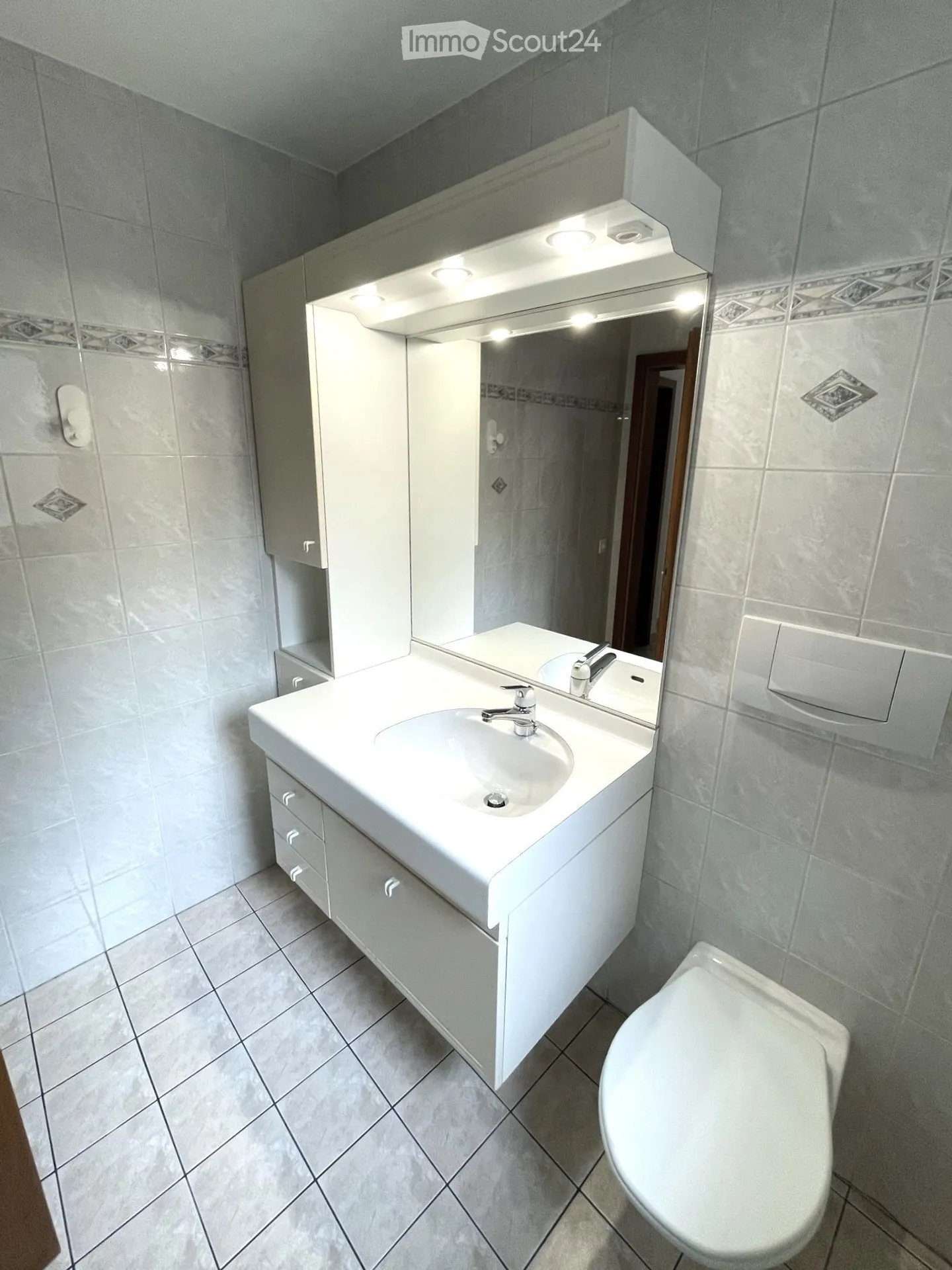 Attic apartment with 2.5 rooms for rent in Giornico - Photo 6 of 11