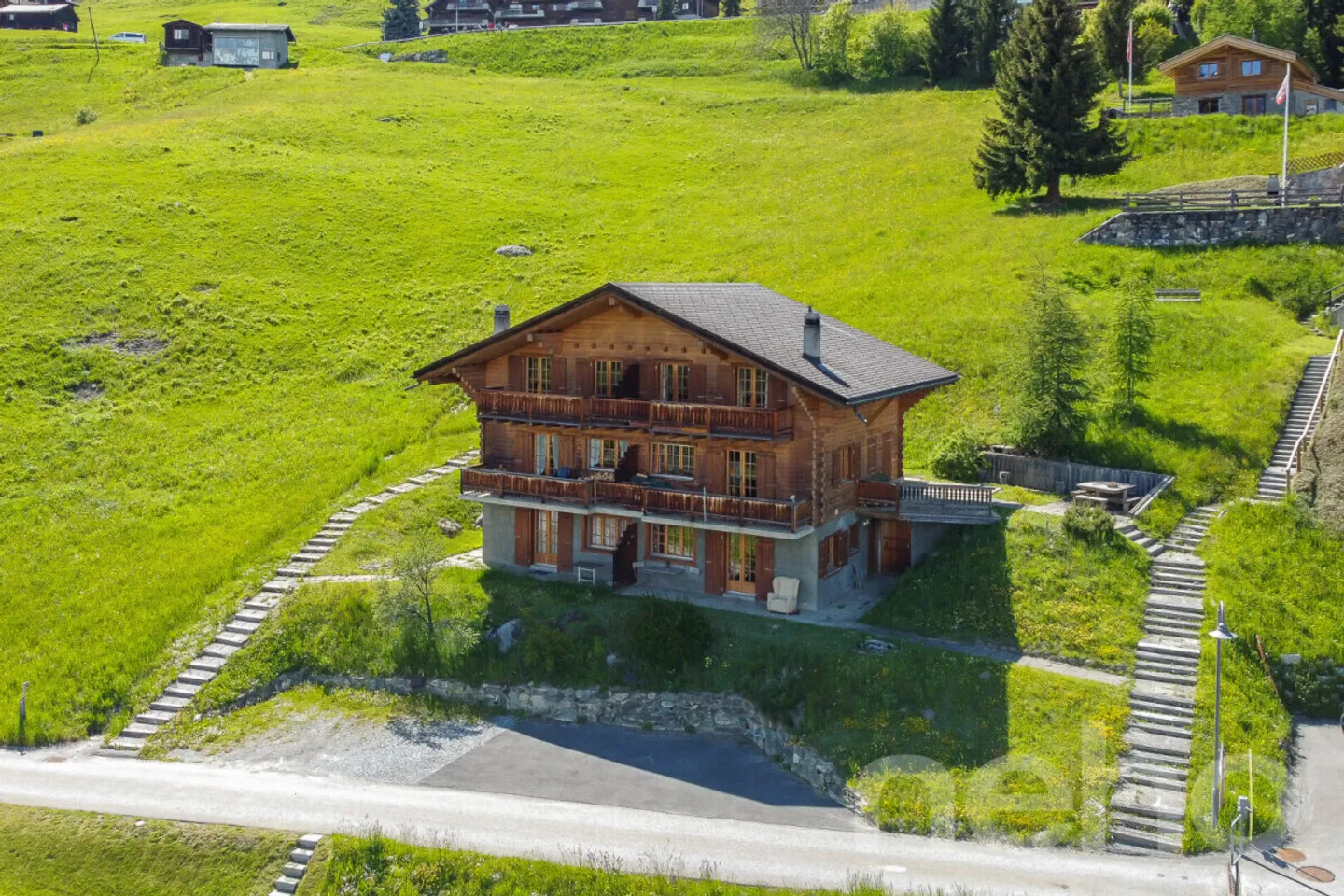 4 Valli - Chalet con due appartamenti a Bruson ai piedi delle piste - Foto 1 di 13