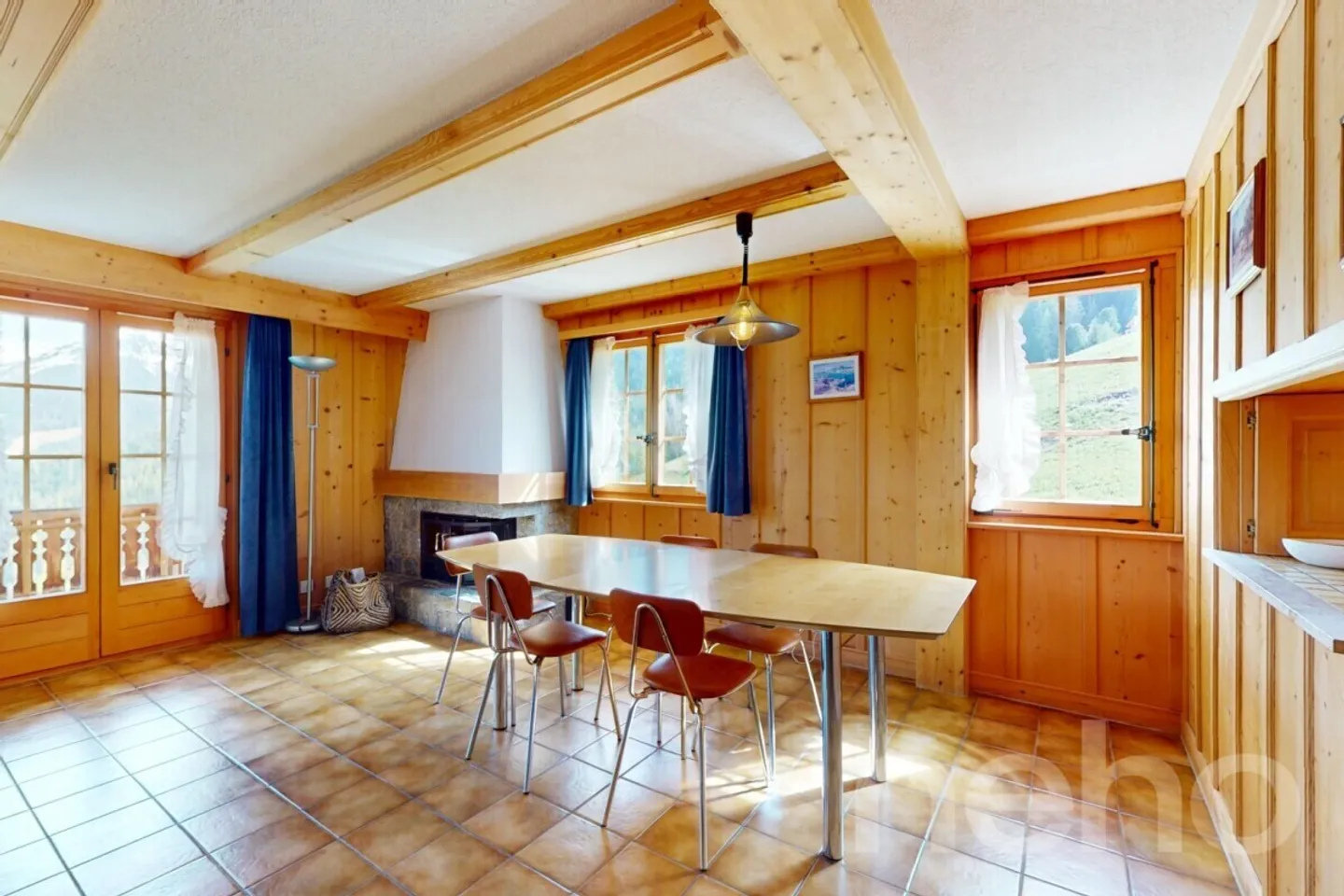 4 Valli - Chalet con due appartamenti a Bruson ai piedi delle piste - Foto 4 di 13
