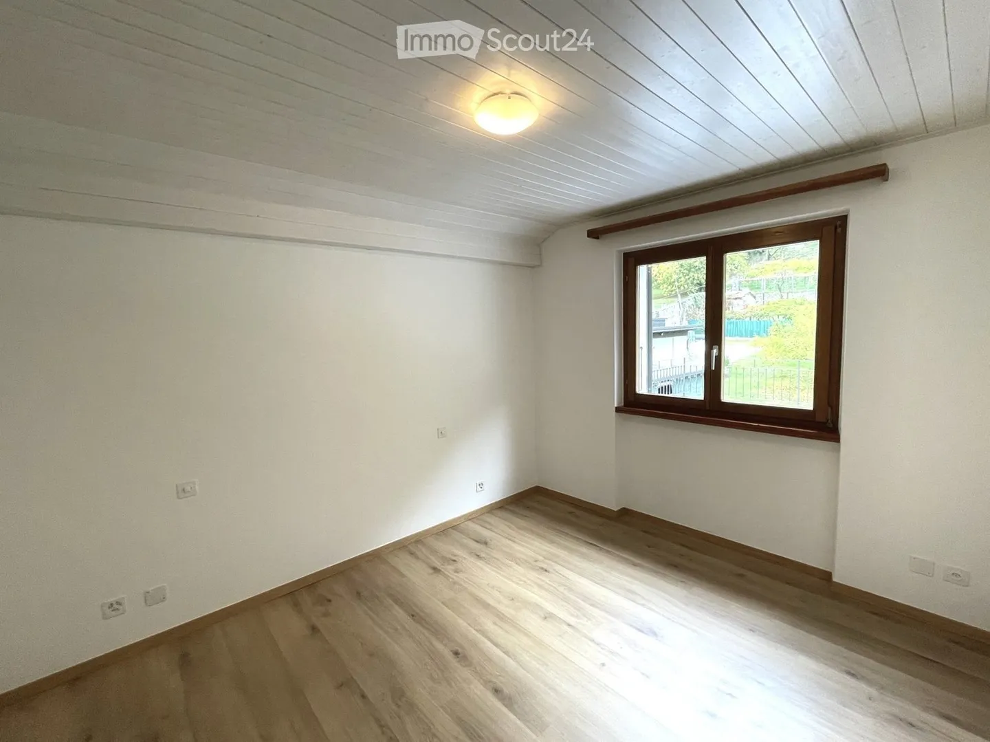 Attic apartment with 2.5 rooms for rent in Giornico - Photo 8 of 11