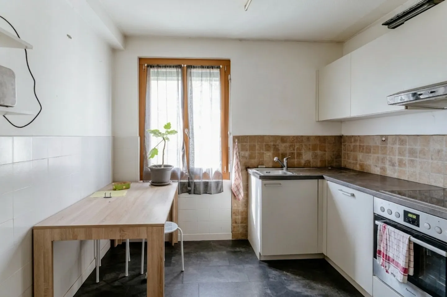 Grande villa da ristrutturare / trasformare per molteplici progetti - Foto 7 di 16