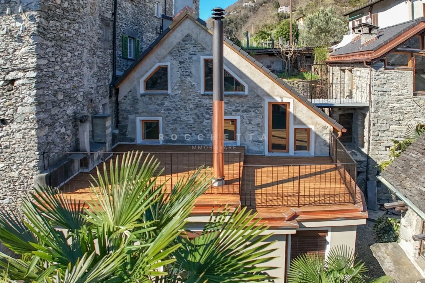 Maison caractéristique entièrement rénovée avec grand local hobby - Photo 1 sur 15