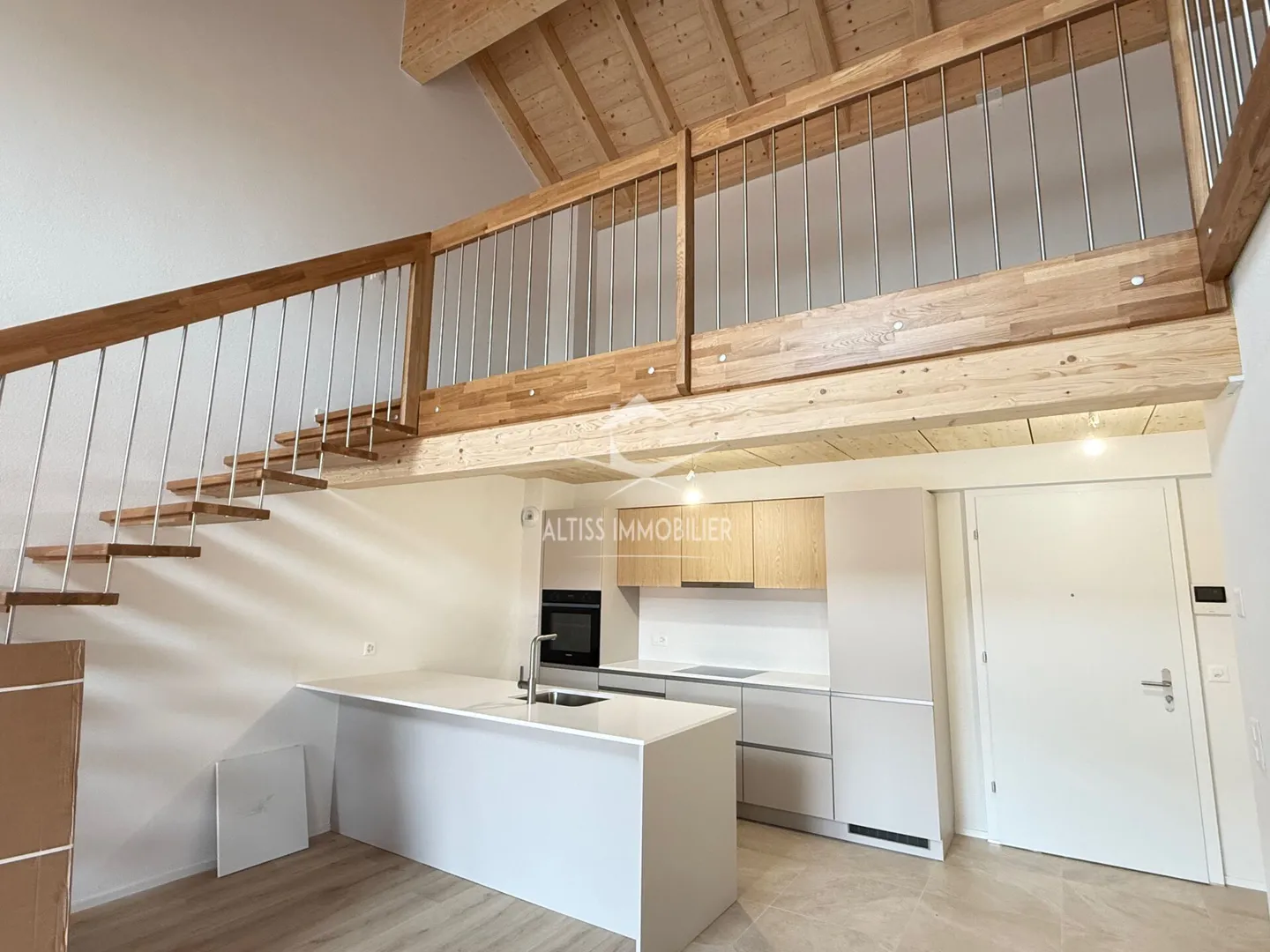 Neues 3,5-Zimmer-Penthouse, schöne Mezzanine. - Foto 2 von 12