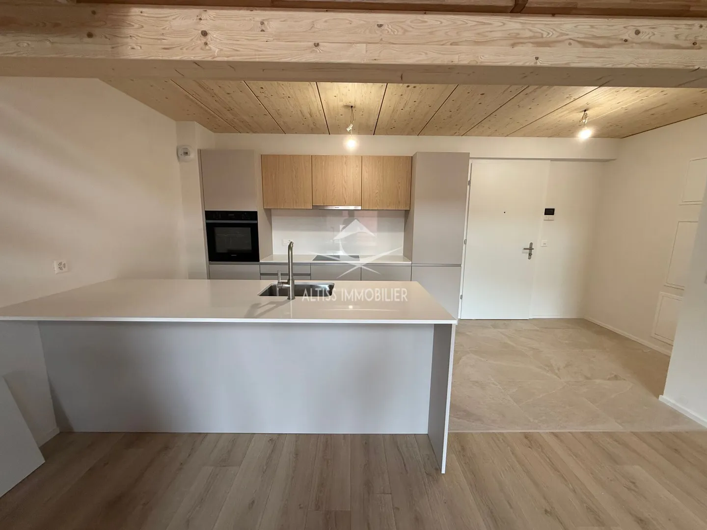 Neues 3,5-Zimmer-Penthouse, schöne Mezzanine. - Foto 6 von 12