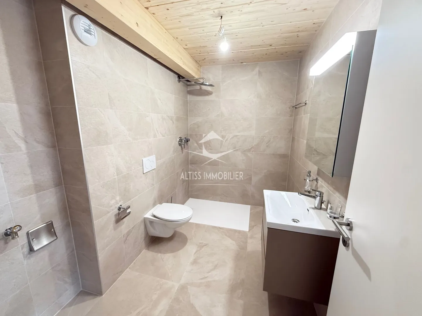 Neues 3,5-Zimmer-Penthouse, schöne Mezzanine. - Foto 8 von 12