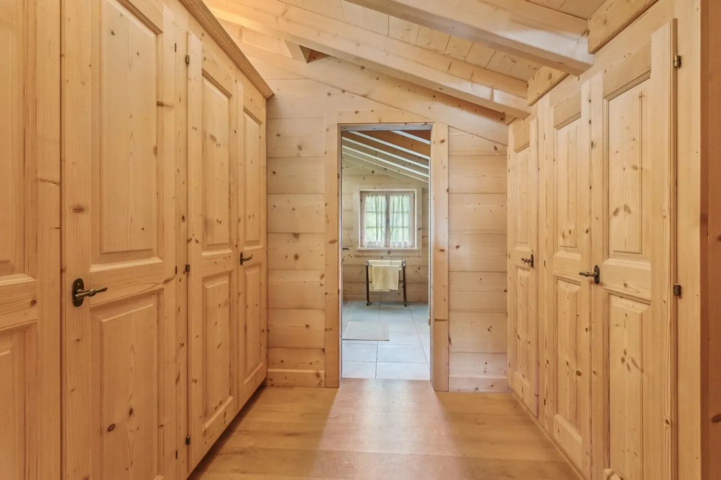 Chalet residenziale prestigioso a Château d'Oex - Foto 8 di 13