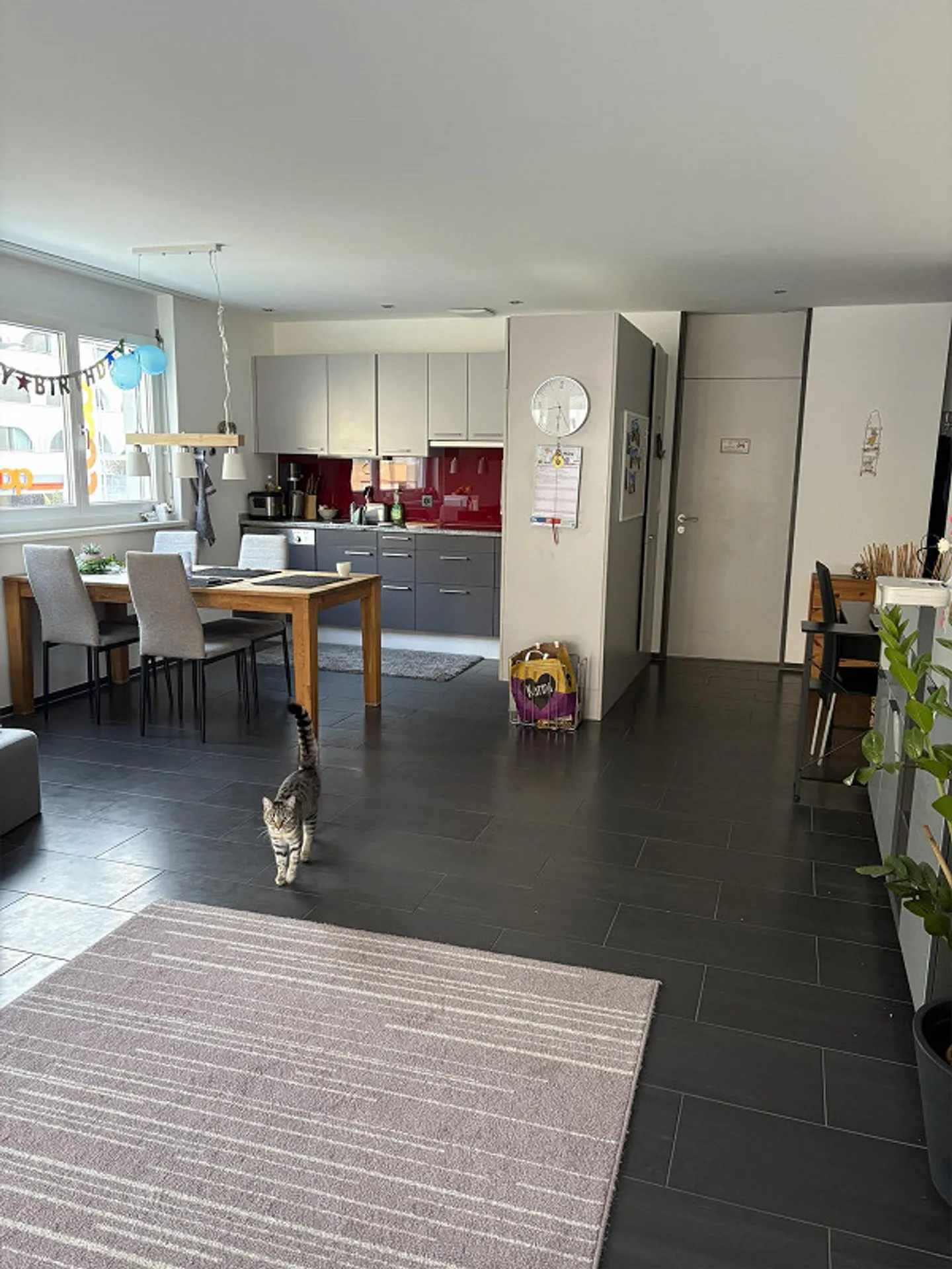 Apartment - Photo 2 of 7