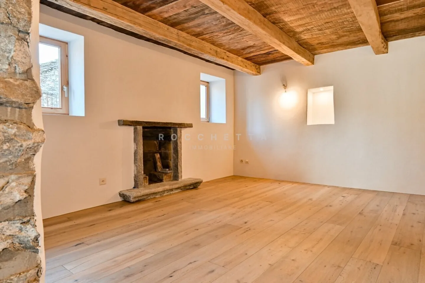 Maison caractéristique entièrement rénovée avec grand local hobby - Photo 6 sur 15
