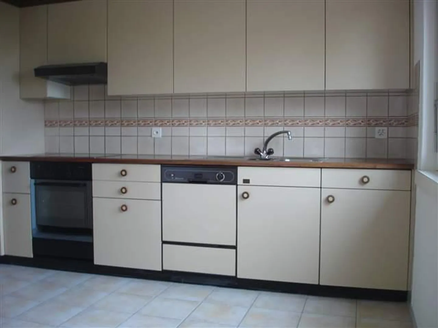 4 1/2-room apartment on the 2nd floor - Photo 2 of 7