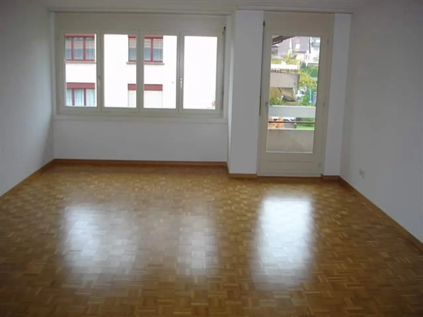 4 1/2-room apartment on the 2nd floor - Photo 4 of 7