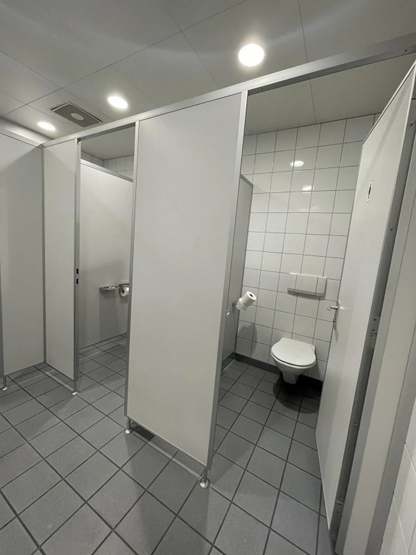 Office and storage spaces in a central location in St. Gallen - Photo 6 of 11