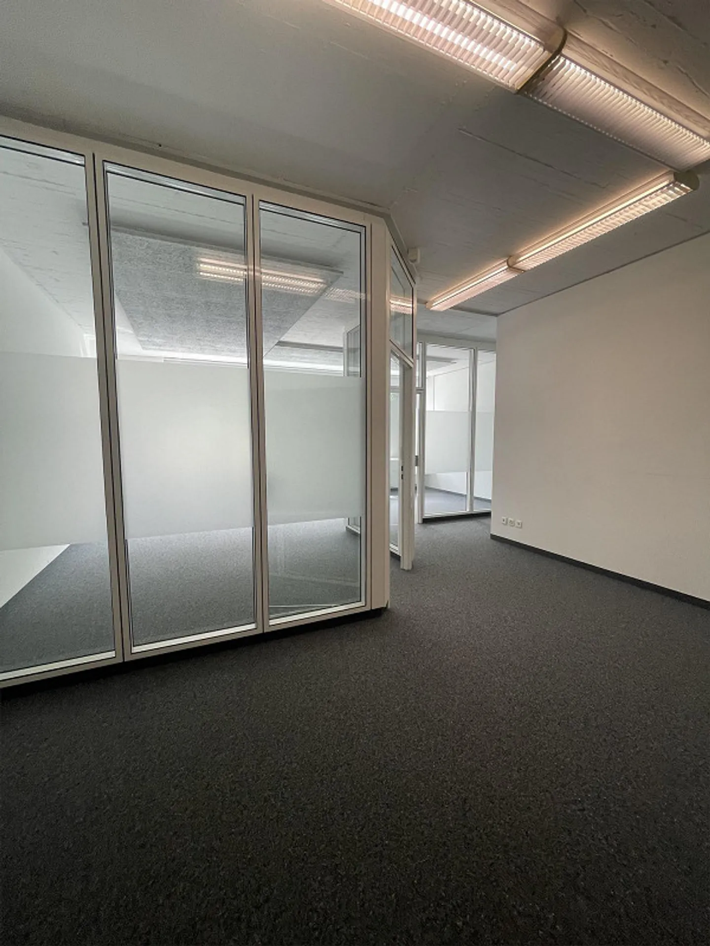 Office and storage spaces in a central location in St. Gallen - Photo 10 of 11