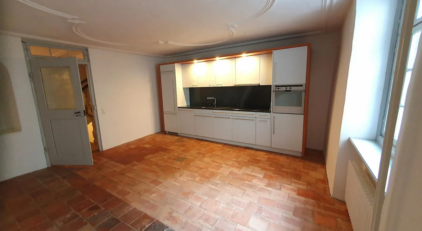 Historisches Duplex mit modernem Komfort - Foto 1 von 16