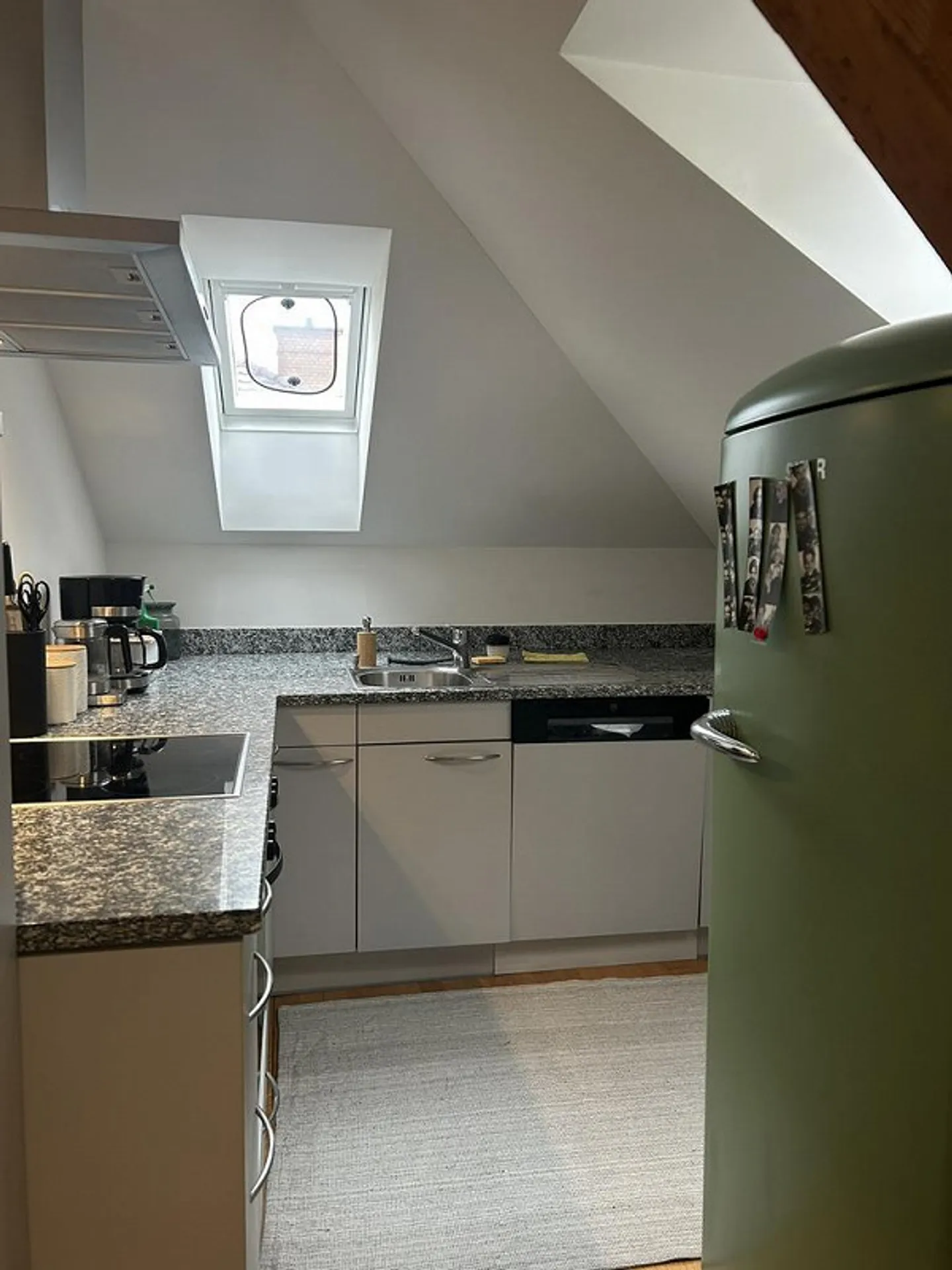 Appartamento mansardato ristrutturato di 2,5 locali nella città di San Gallo - Foto 4 di 8