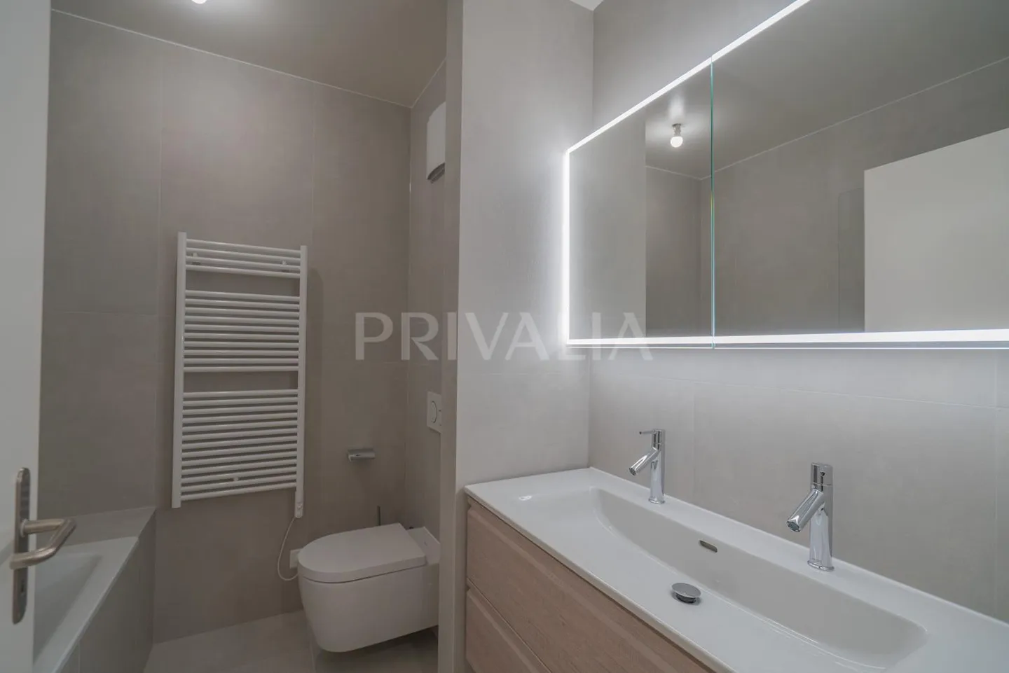 Bel appartement de 150 m2, balcon et jardin d'hiver - Photo 8 sur 10