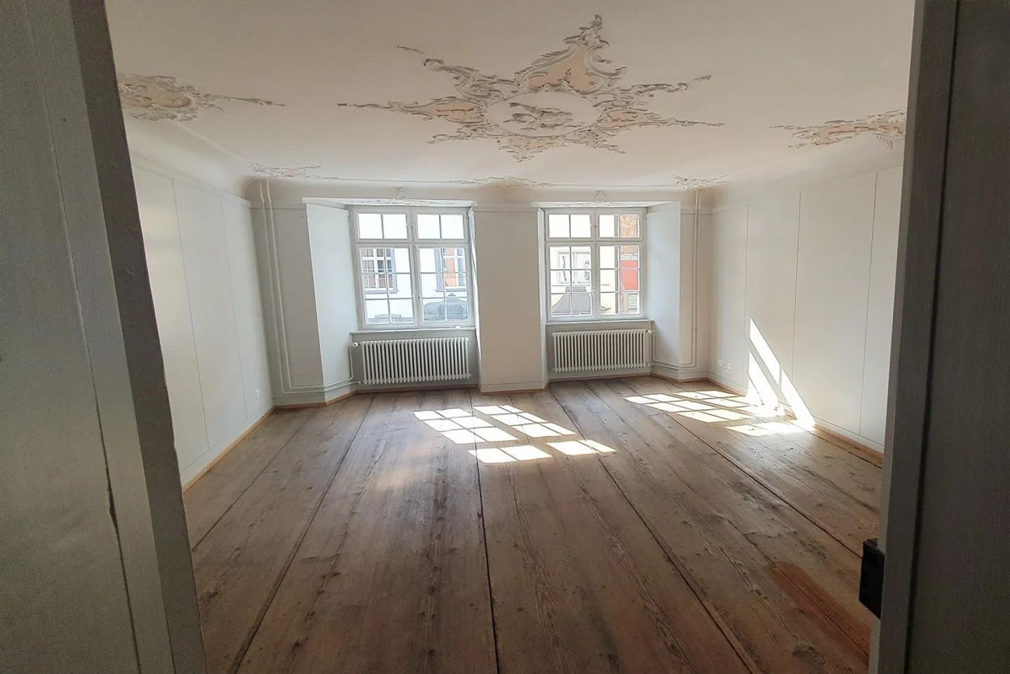 Historisches Duplex mit modernem Komfort - Foto 7 von 16