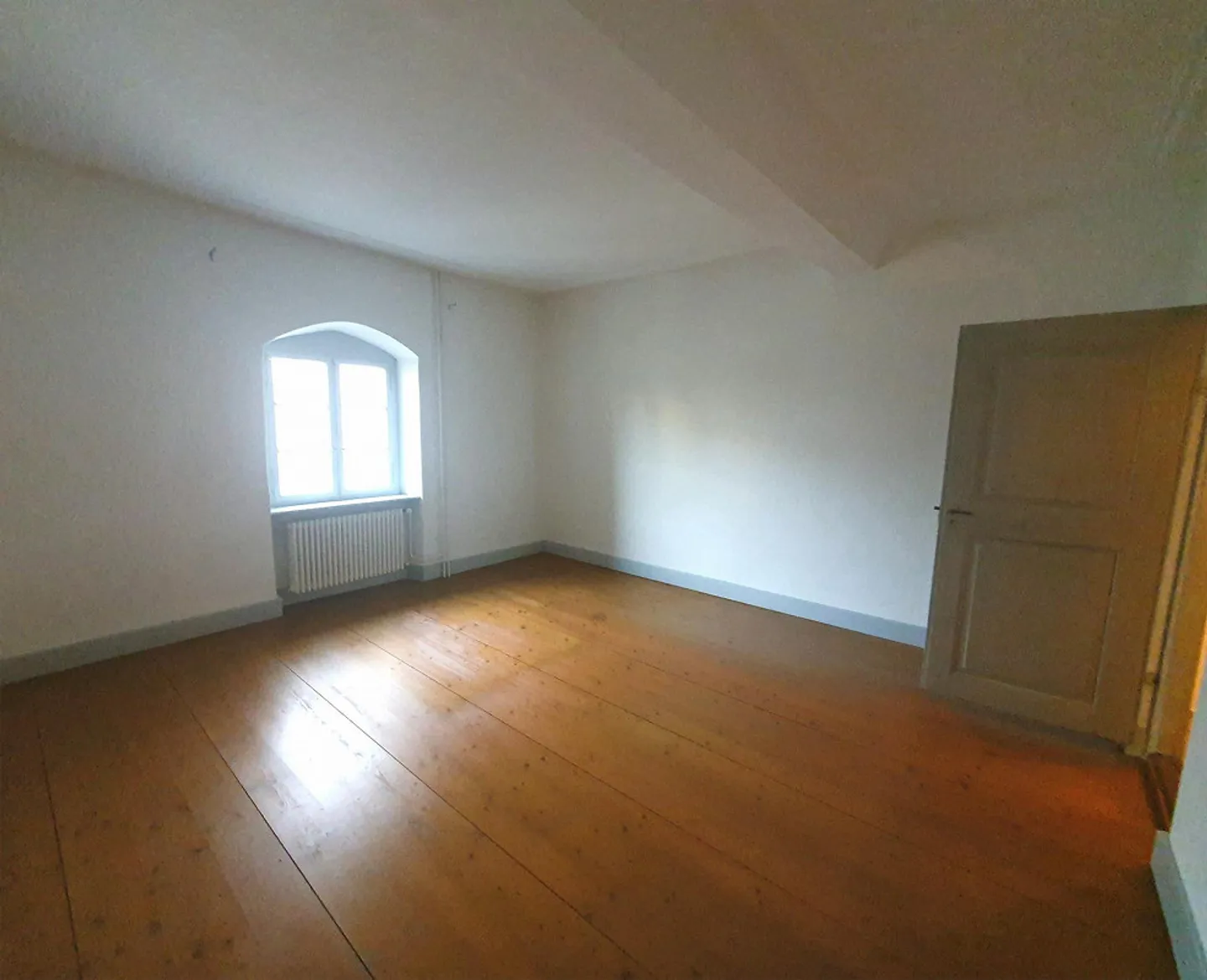 Historisches Duplex mit modernem Komfort - Foto 13 von 16