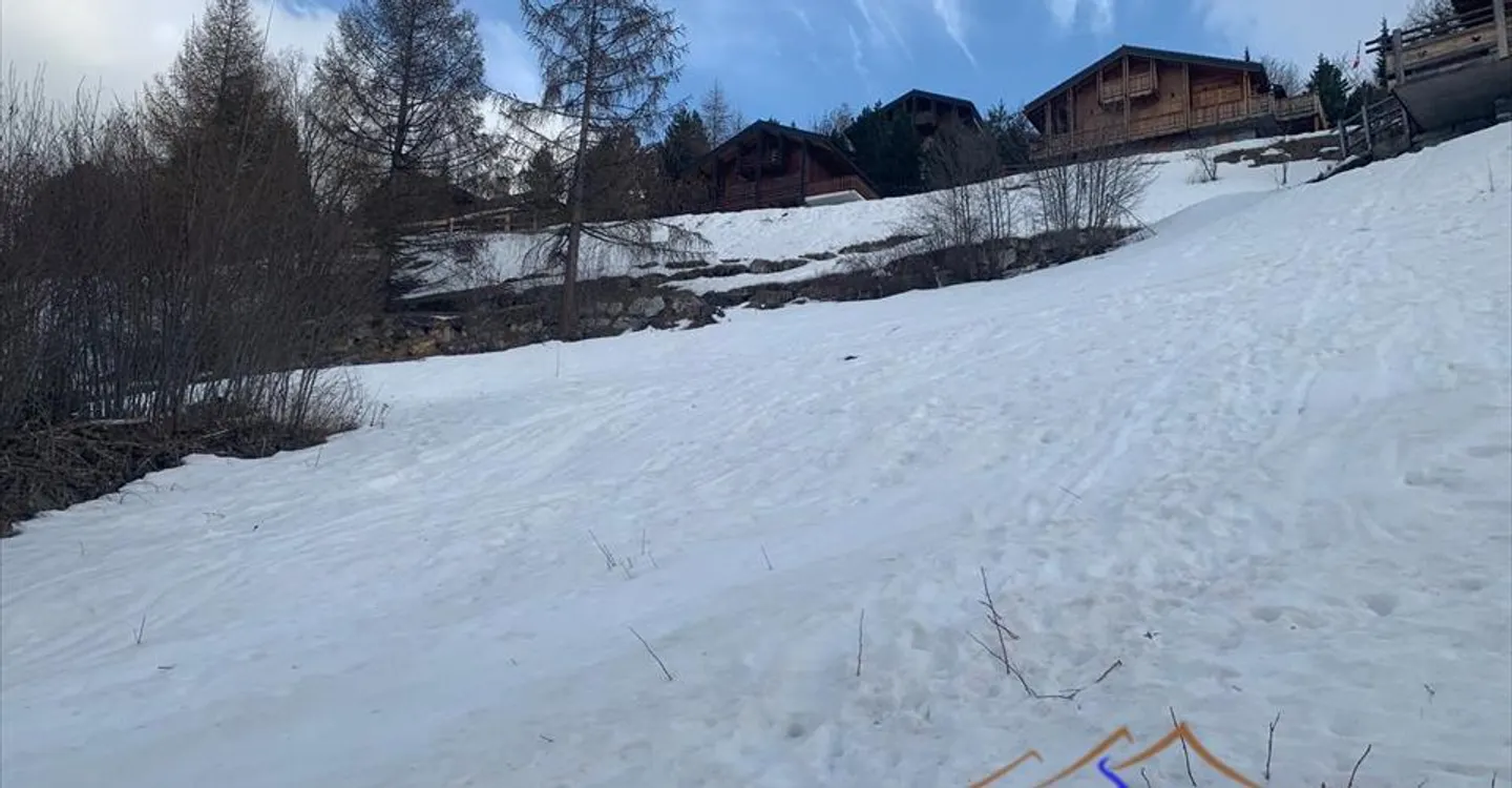 Chalet near Ski Slopes - Photo 6 of 6
