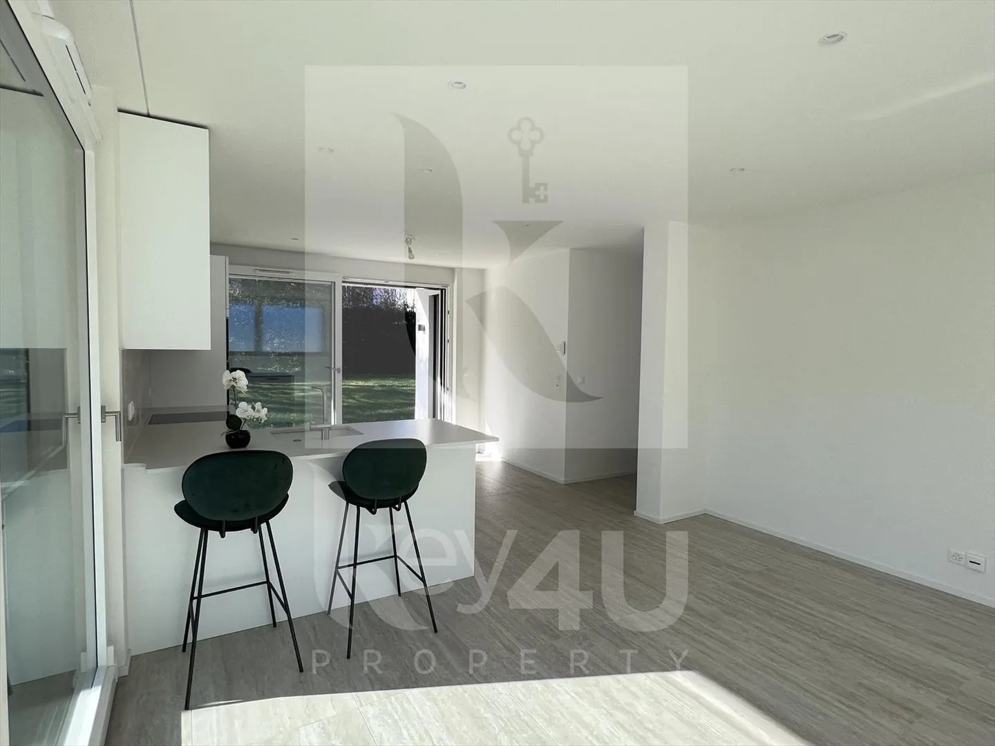 Magnificent 5-room basement apartment with garden - Photo 8 of 13