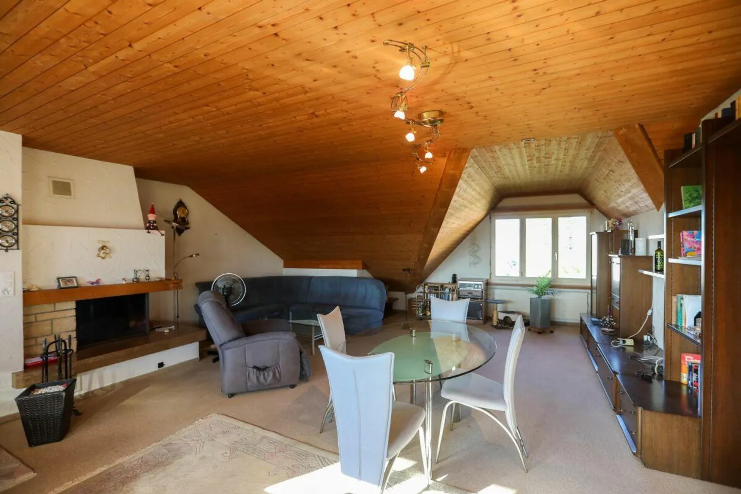 Grosszügige Dachwohnung für Sie und ihre Familie - Foto 2 von 7