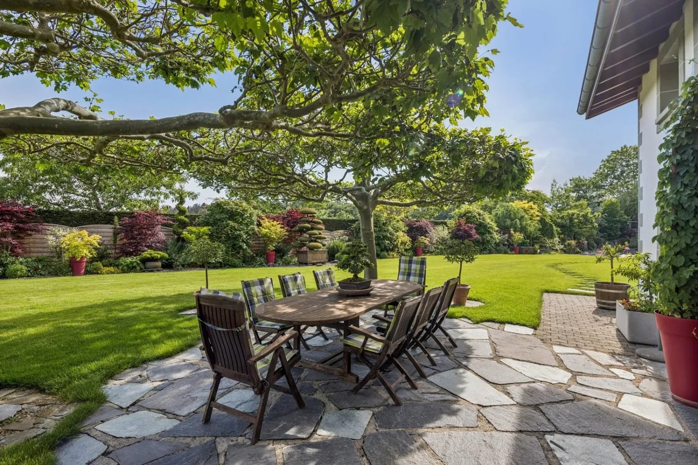 Villa straordinaria con 8 camere e parco alberato con piscina a Montprev - Foto 5 di 13