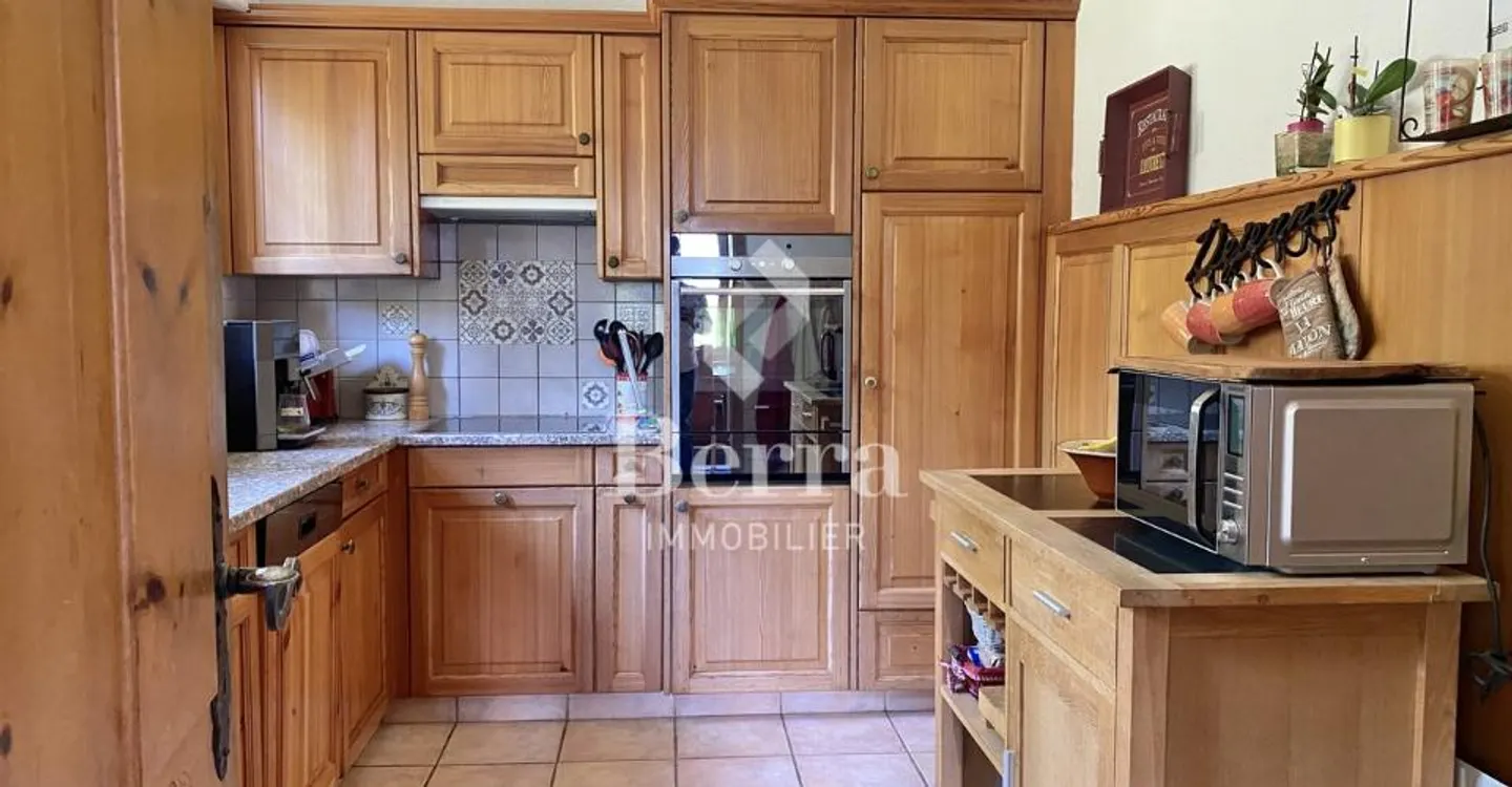 Charmante Villa mit Atemberaubendem Blick - Foto 5 von 13