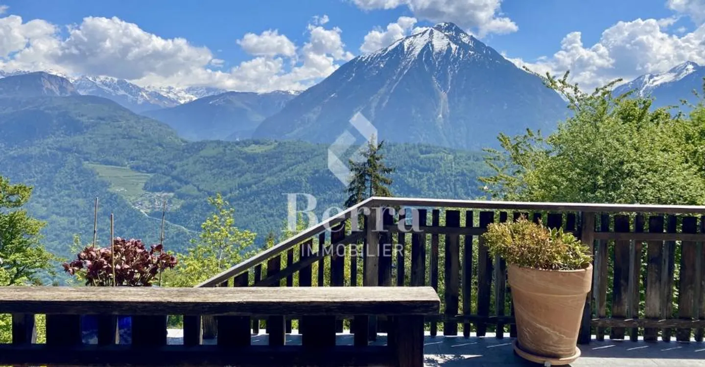 Charmante Villa mit Atemberaubendem Blick - Foto 6 von 13
