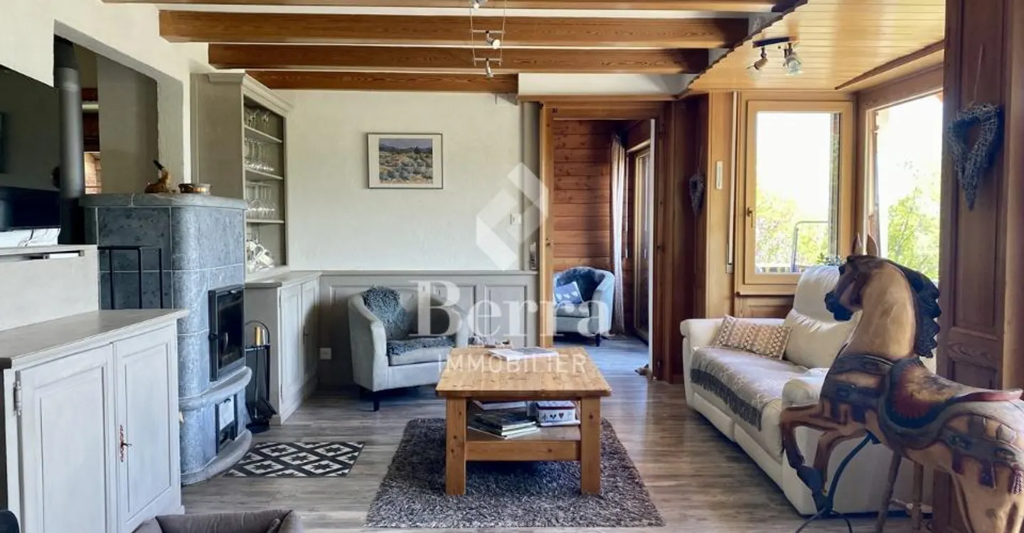 Charmante Villa mit Atemberaubendem Blick - Foto 1 von 13