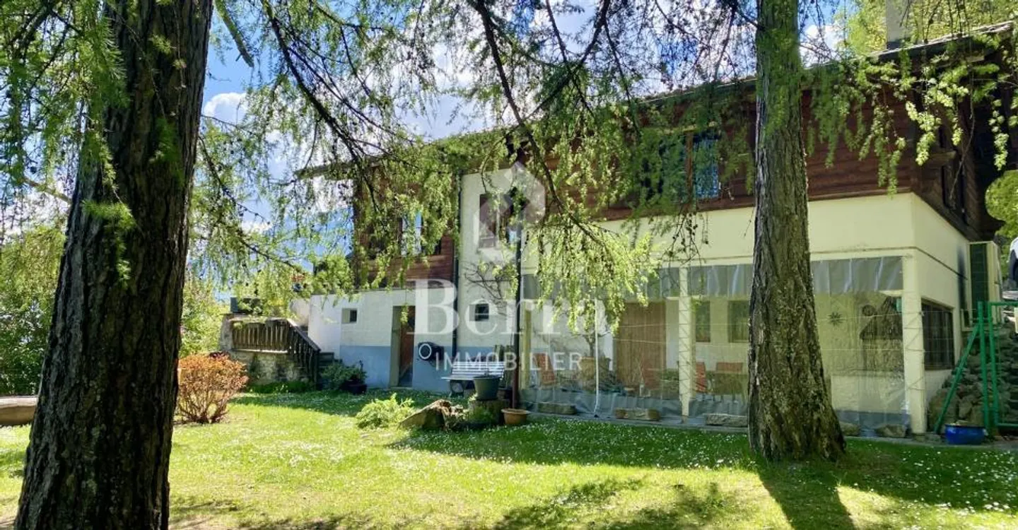 Charmante Villa mit Atemberaubendem Blick - Foto 8 von 13