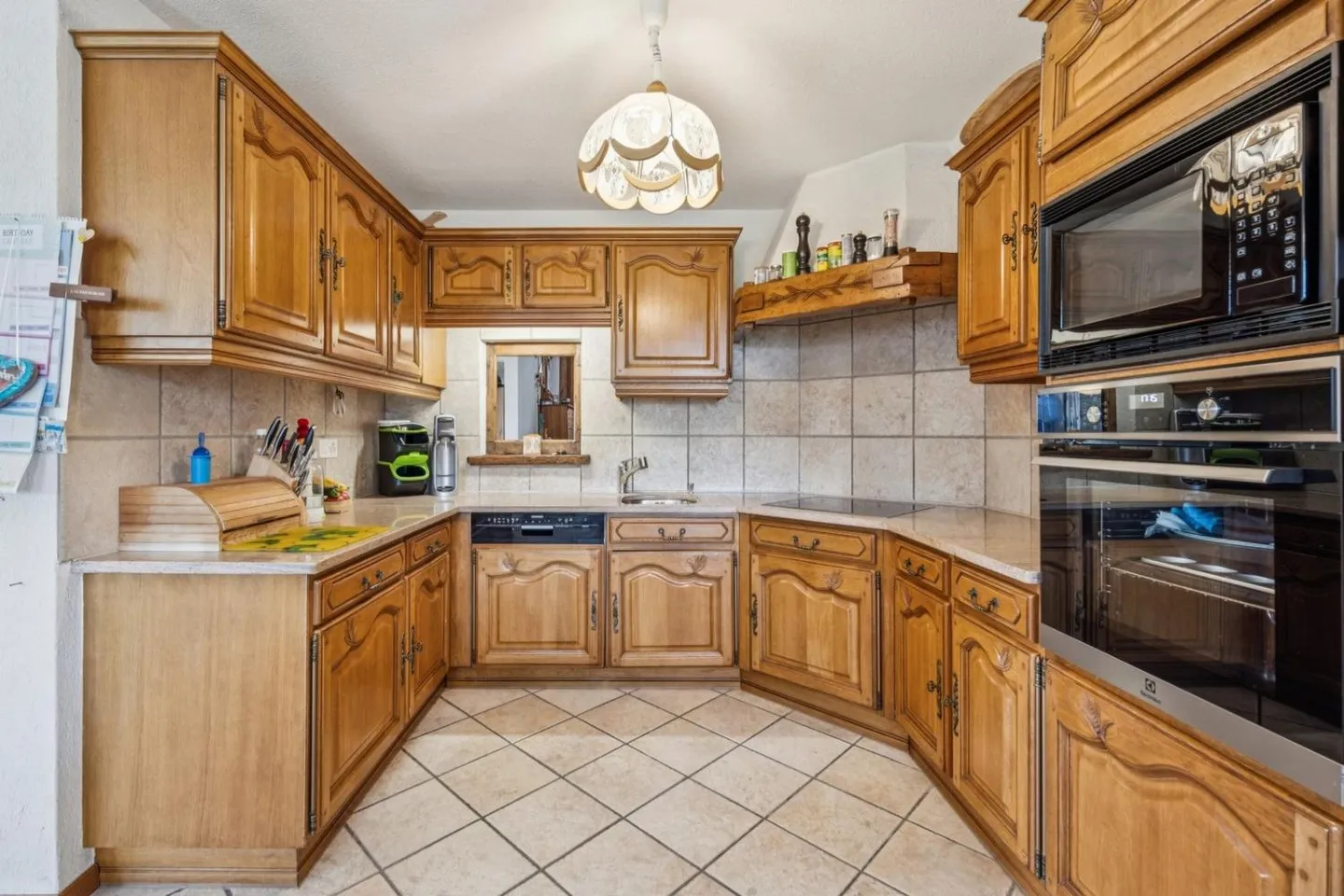 Villa straordinaria con 8 camere e parco alberato con piscina a Montprev - Foto 11 di 13