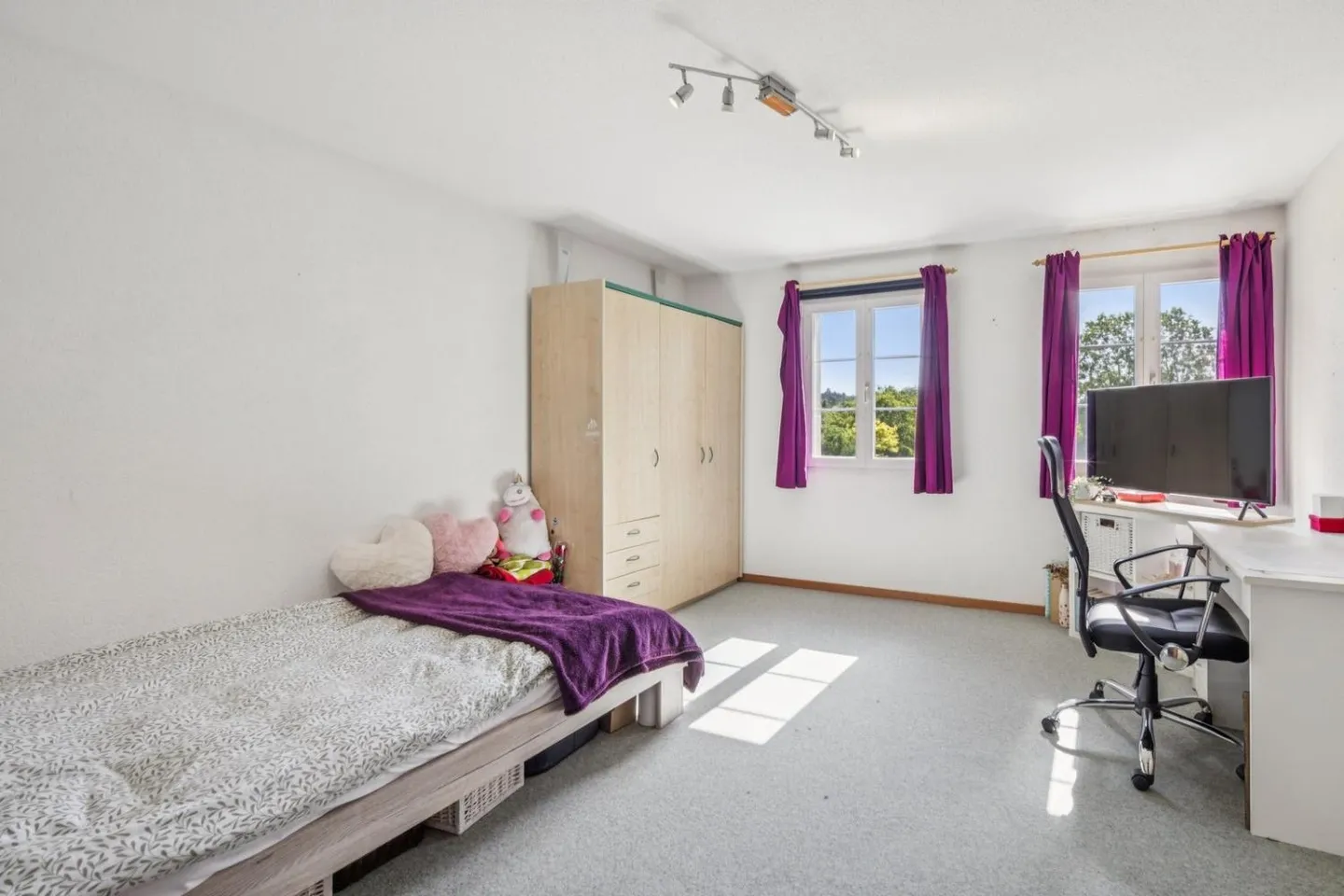 Villa straordinaria con 8 camere e parco alberato con piscina a Montprev - Foto 13 di 13