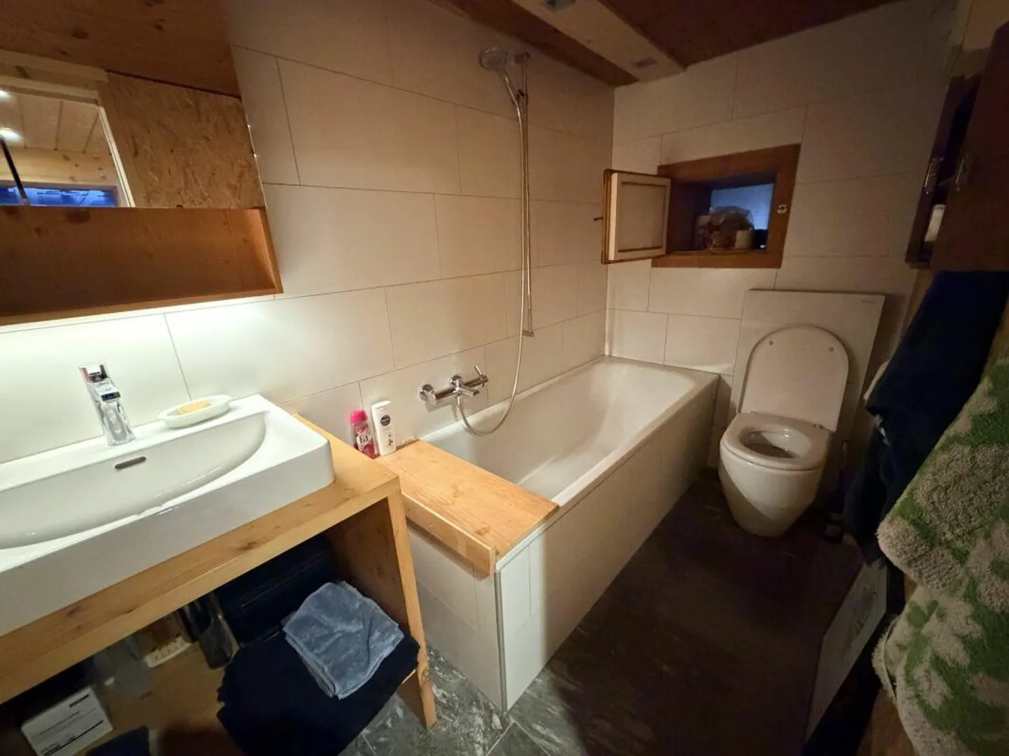 Casa unifamiliare idilliaca con due stalle nel Val Lumnezia (Surin) - Foto 4 di 10