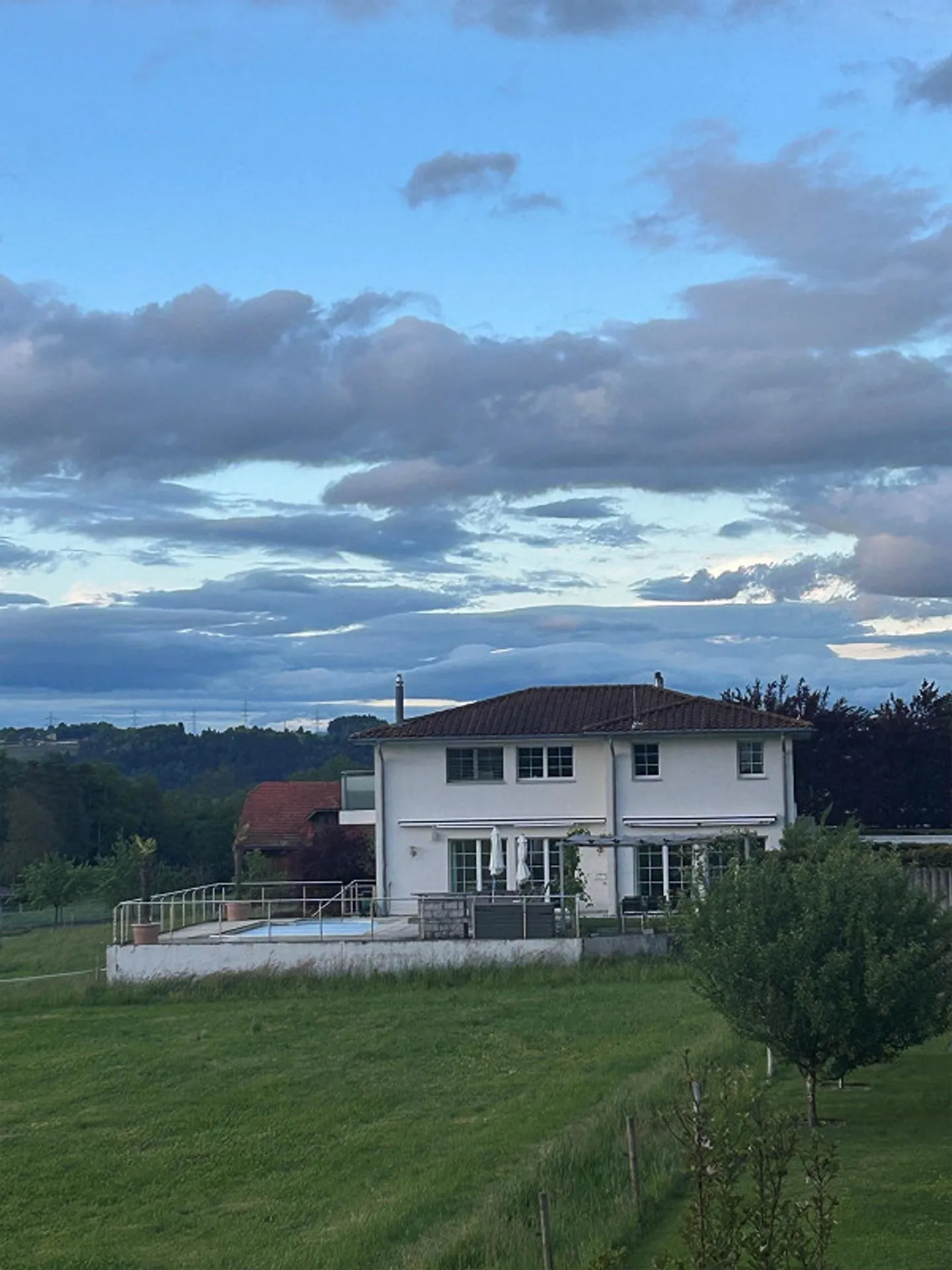 Nouvellement rénové, appartement d'affaires de 1,5 pièce meublé de haute qualité - Photo 1 sur 7