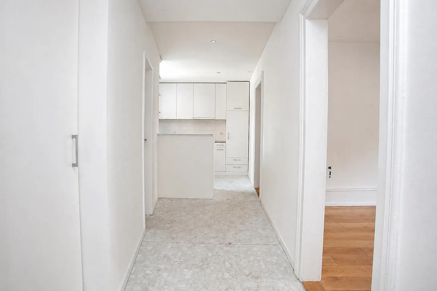 Moderne 3-Zimmer-Wohnung in Basel - Foto 3 von 8