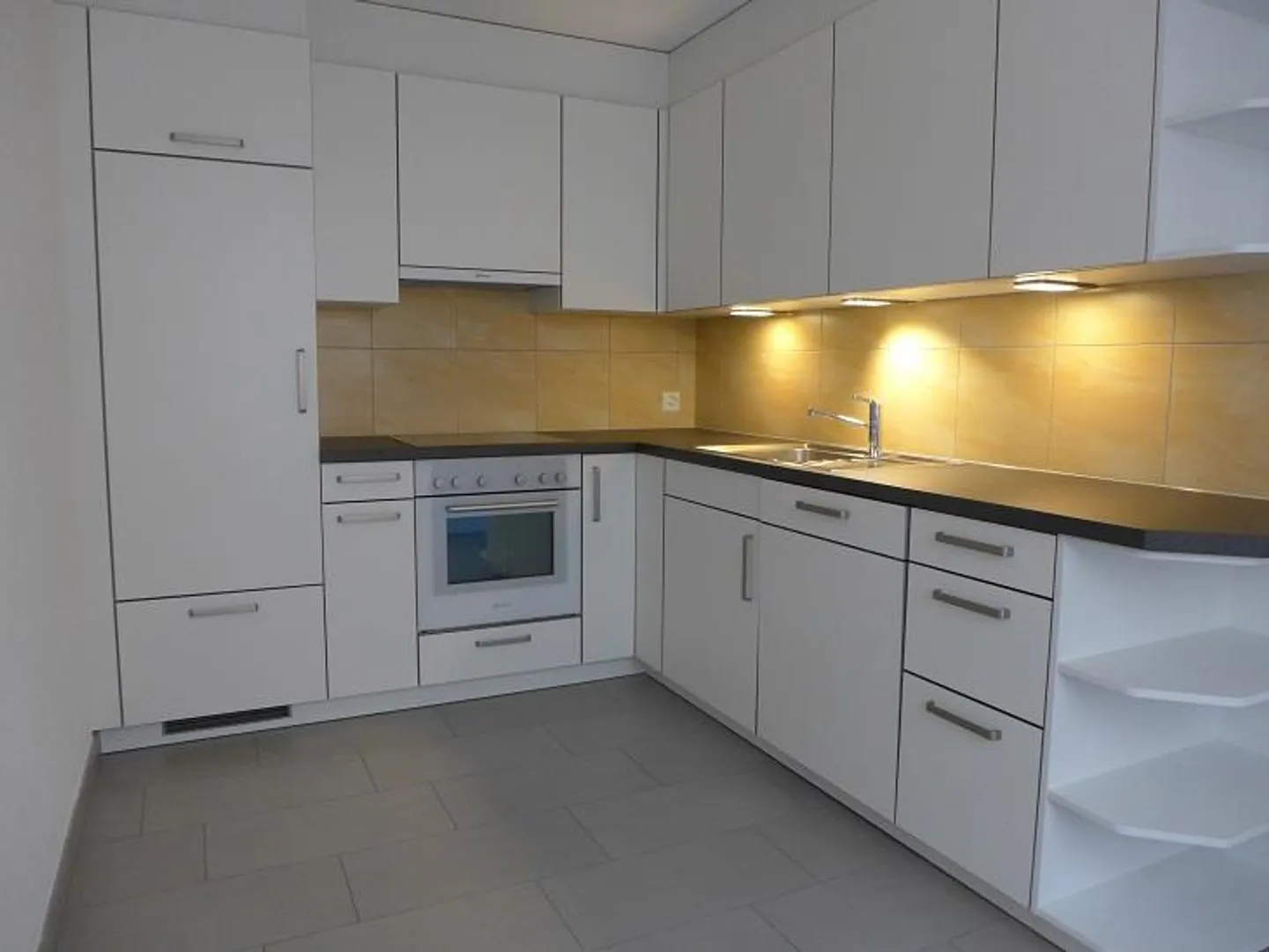 Modern 3.5-room apartment in the town center - Photo 1 of 6