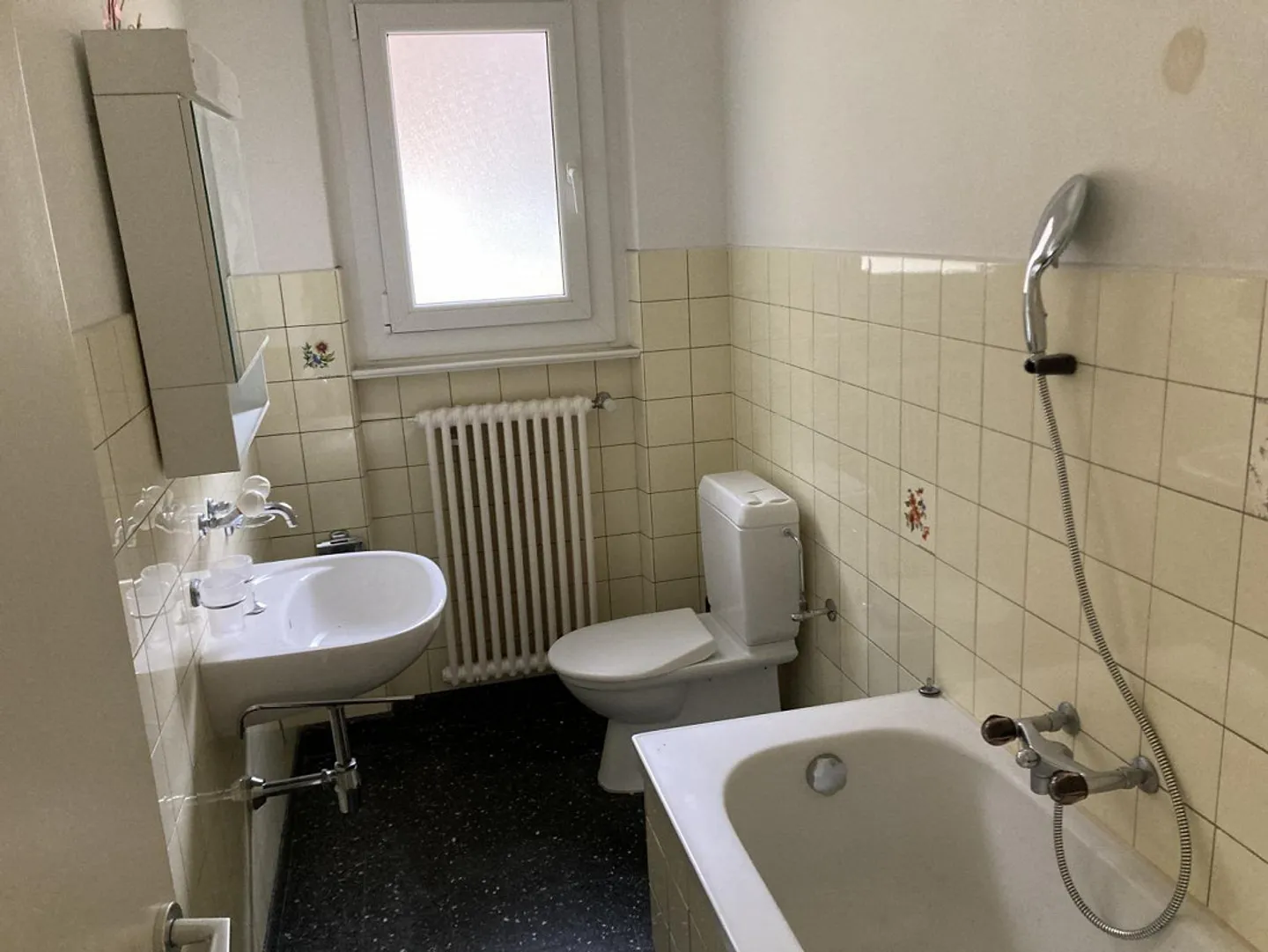 Appartamenti di 3 1/2 locali ristrutturati con garage - Foto 8 di 19
