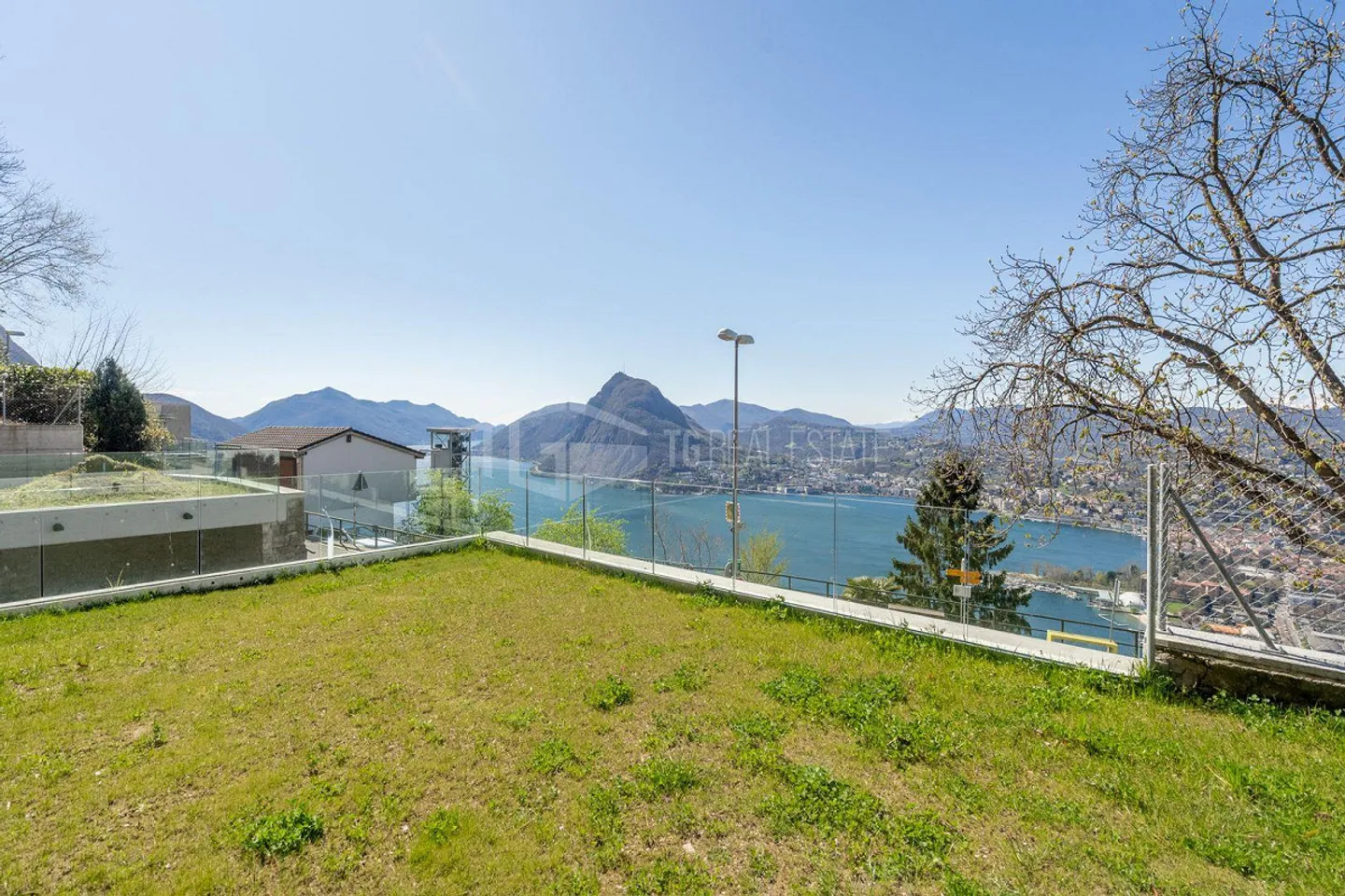 BEAUTIFUL VILLA WITH GARDEN AND LAKE VIEW - Photo 23 of 23