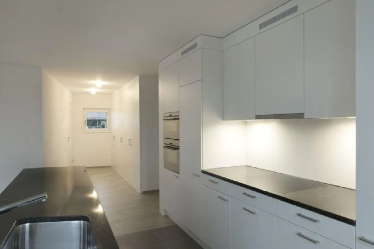 Schöne 4.5 Zimmerwohnung im Dorfkern von Eschenbach - Foto 2 von 6