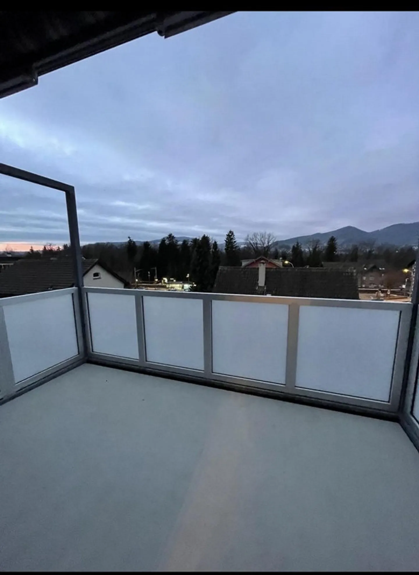 Recherche de locataire : Appartement calme et lumineux dans un emplacement de choix - Photo 1 sur 12