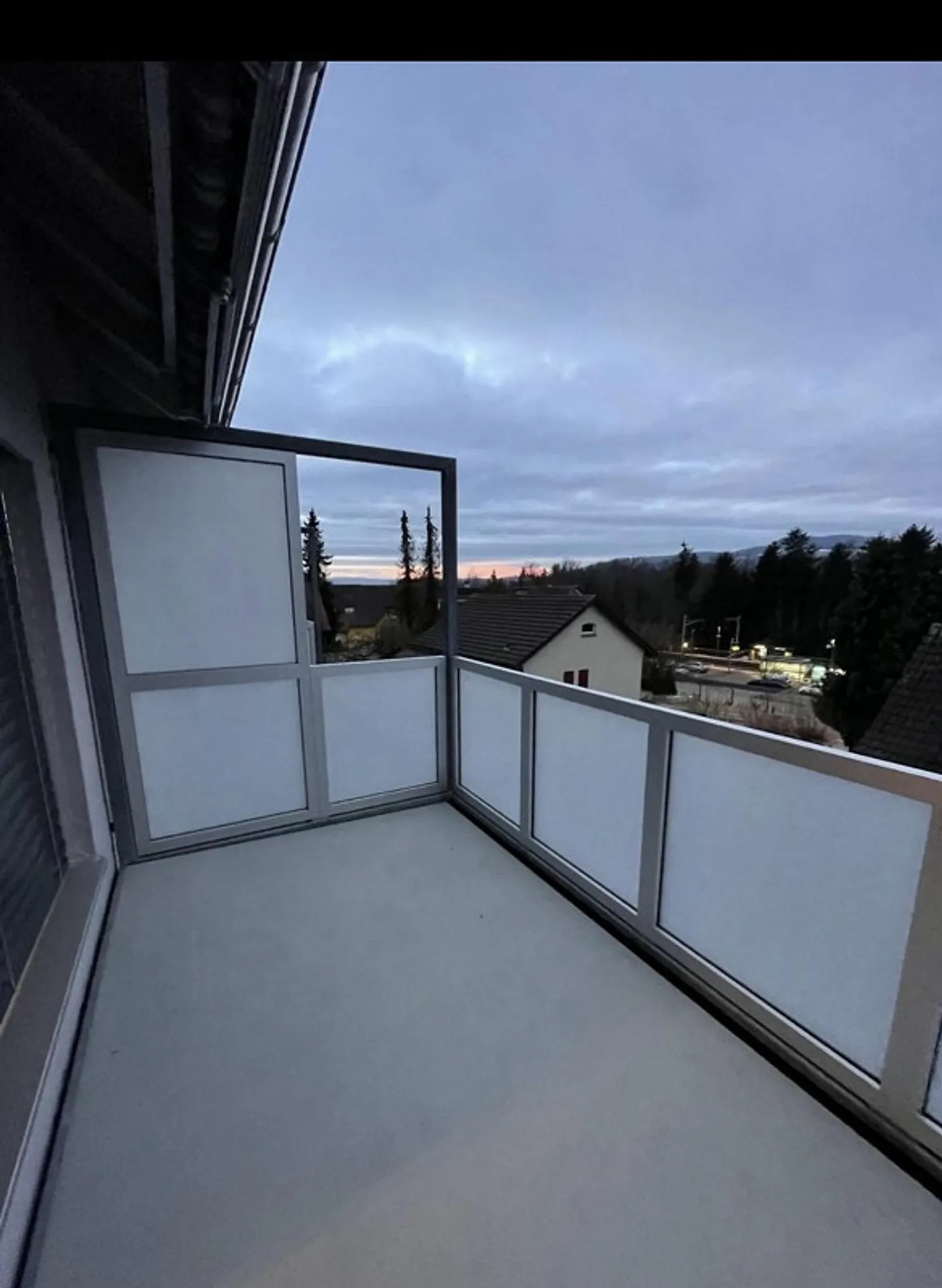 Recherche de locataire : Appartement calme et lumineux dans un emplacement de choix - Photo 2 sur 12