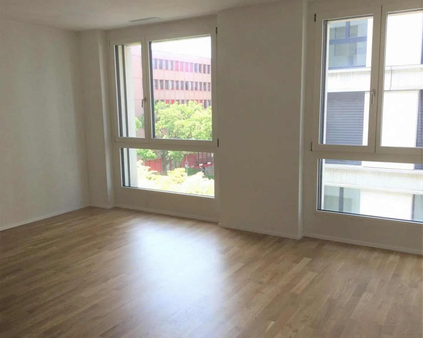 Appartement spacieux de 2,5 pièces dans un emplacement central - Photo 8 sur 9