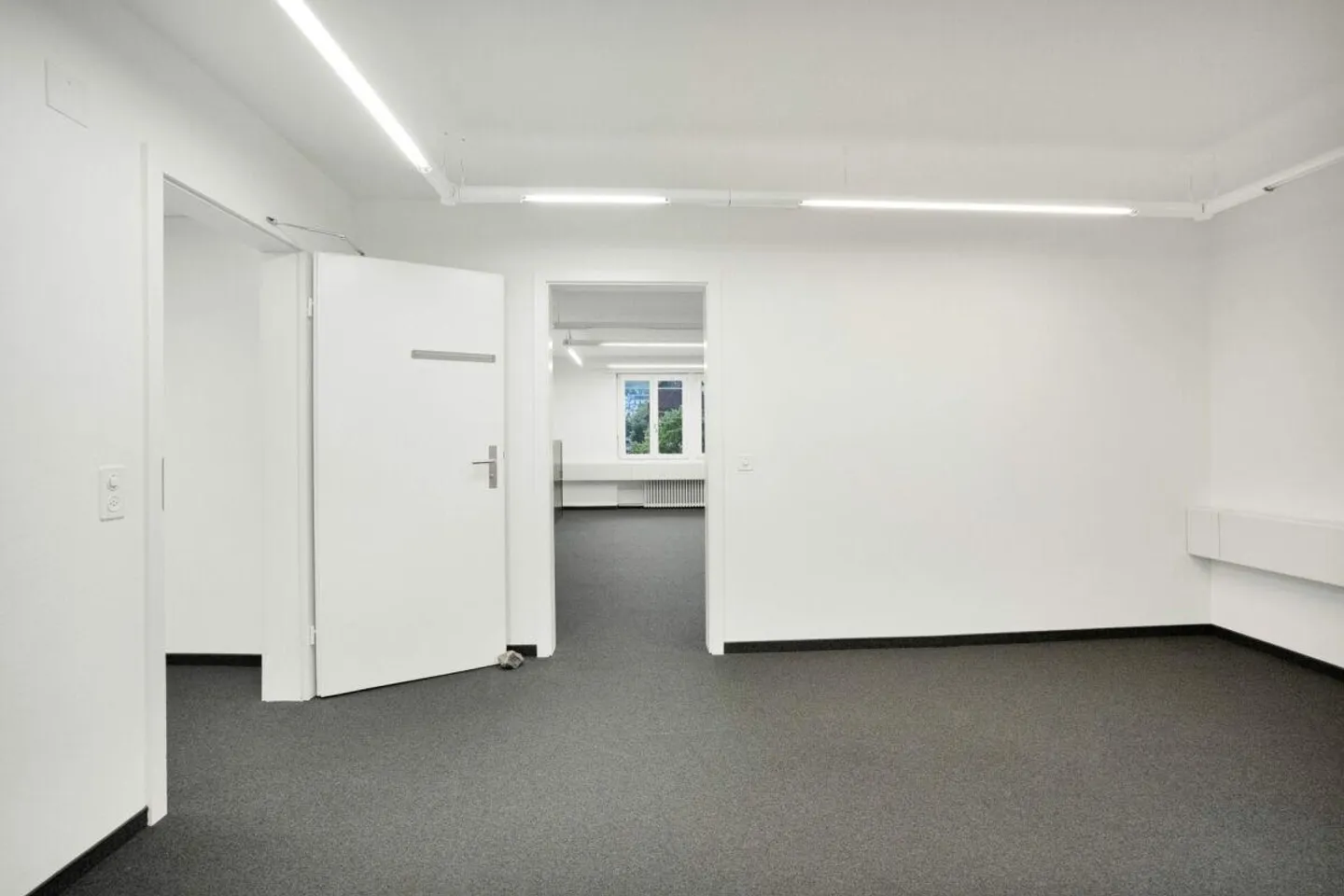 Beste Lage für Ihr Gewerbe! - Foto 2 von 7