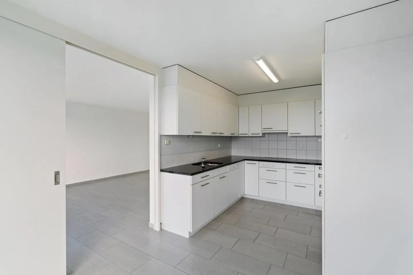 Sonnige Wohnung in ruhiger Lage - Foto 2 von 7