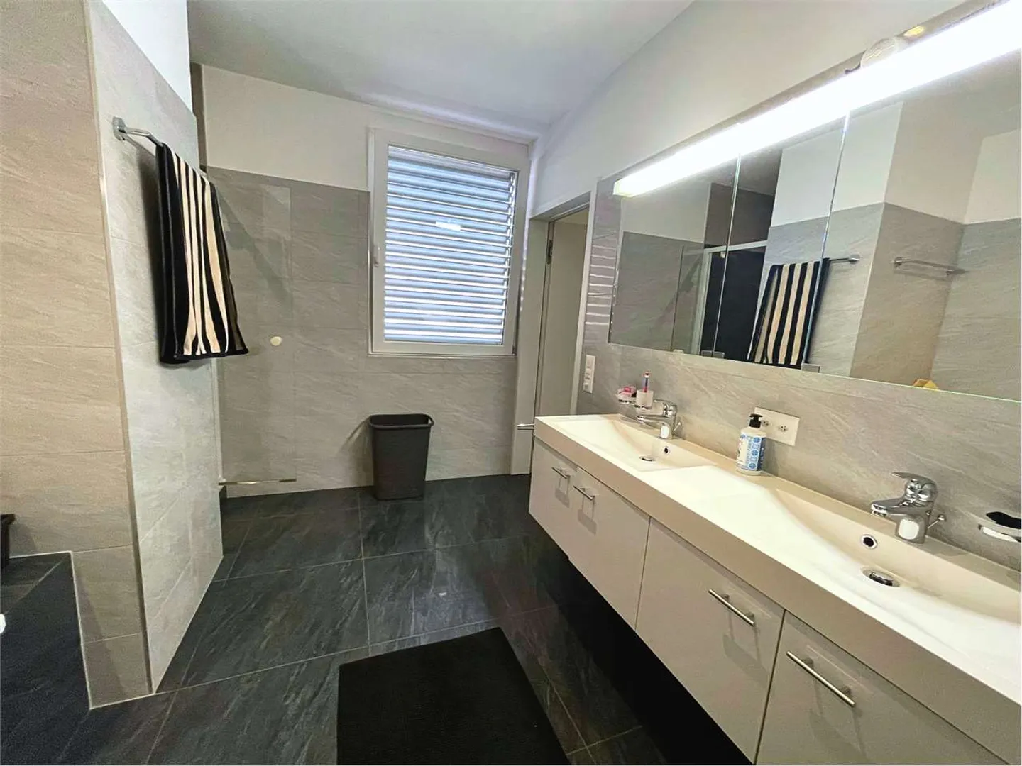 Bezaubernde Doppelhaushälfte Vezia - Foto 8 di 11