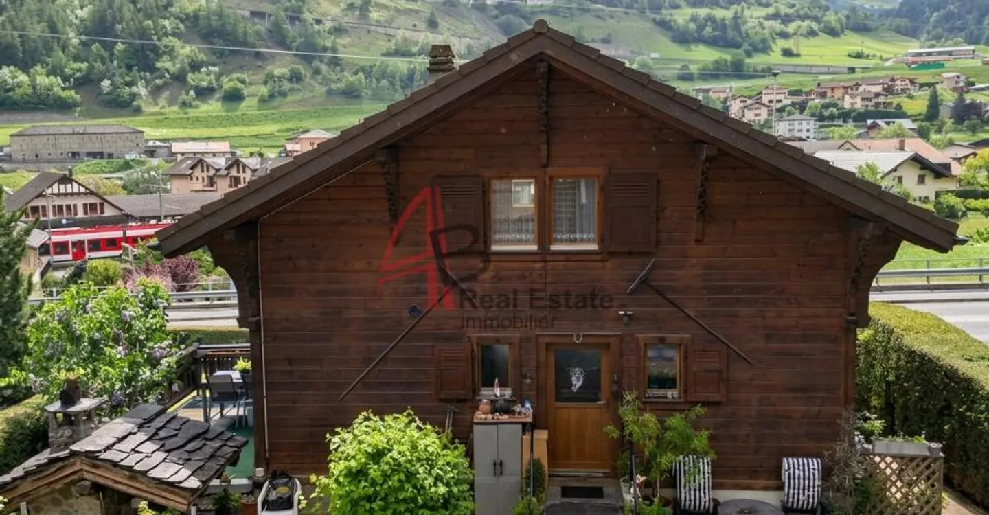 Chalet Charmant avec Jardin - Photo 1 sur 10